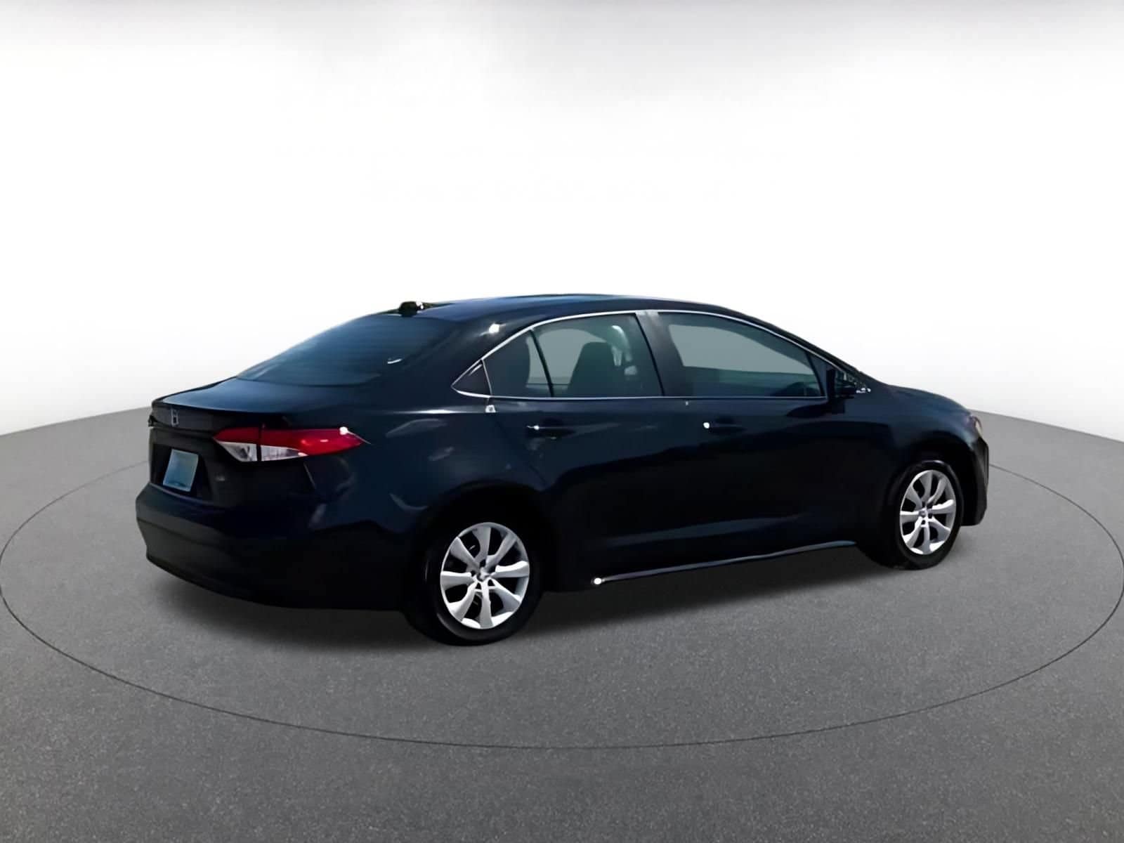 Thumbnail: 2025 Toyota Corolla - 9