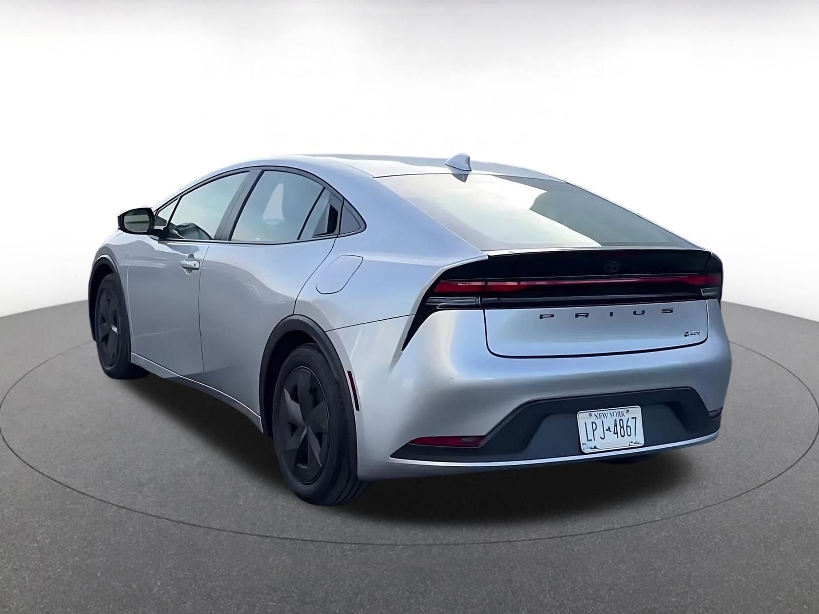 Thumbnail: 2025 Toyota Prius - 11