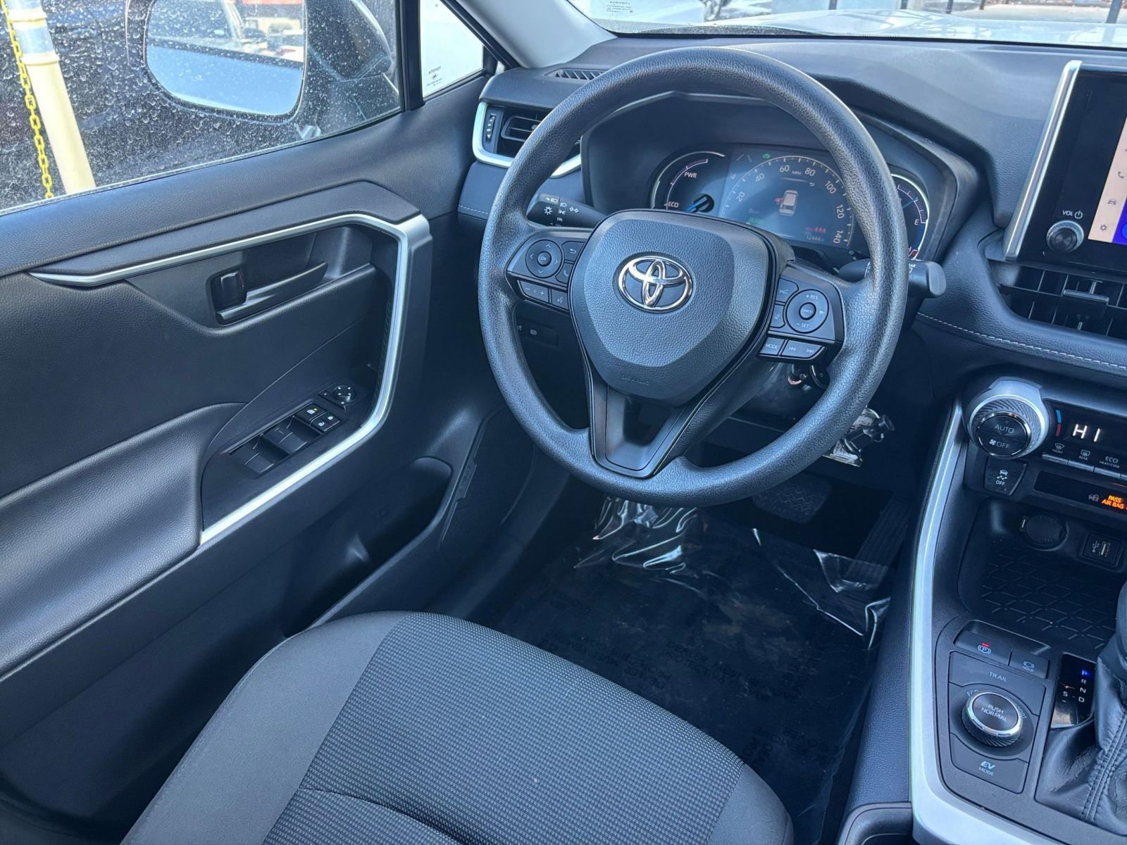 Thumbnail: 2025 Toyota RAV4 - 30