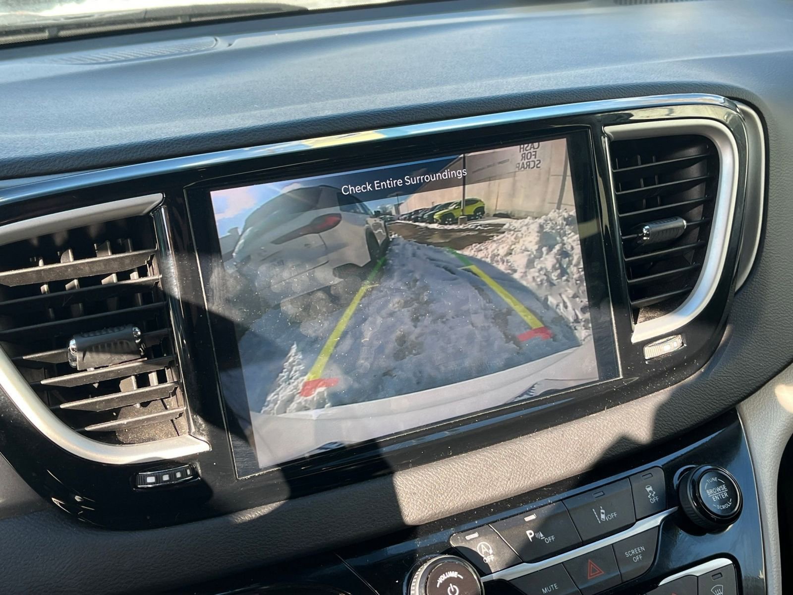 Thumbnail: 2024 Chrysler Pacifica - 18