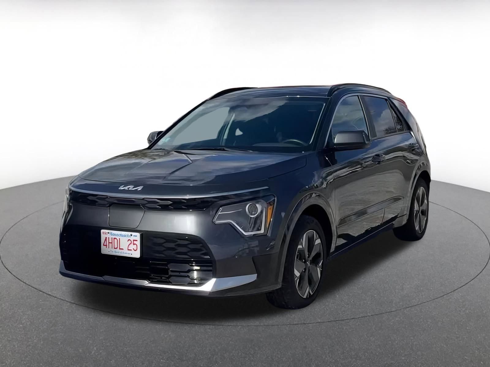 Thumbnail: 2023 Kia Niro - 7