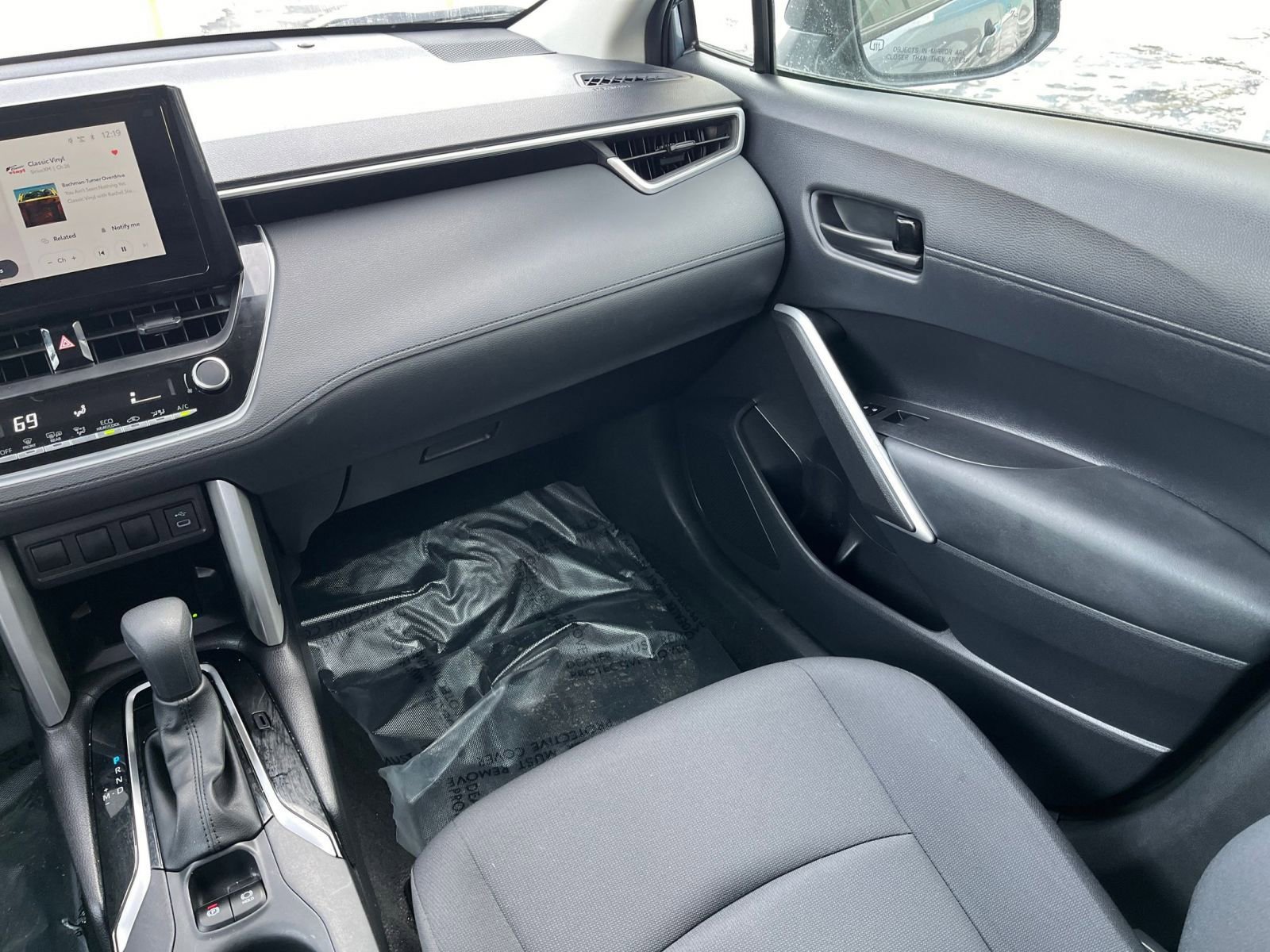 Thumbnail: 2025 Toyota Corolla Cross - 32