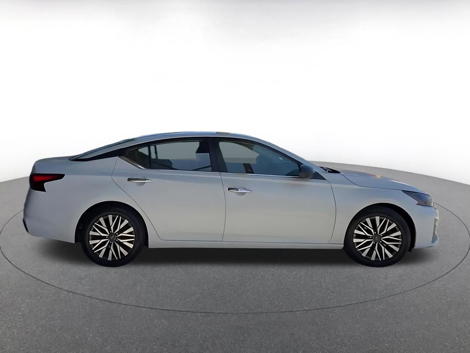 Thumbnail: 2025 Nissan Altima - 15