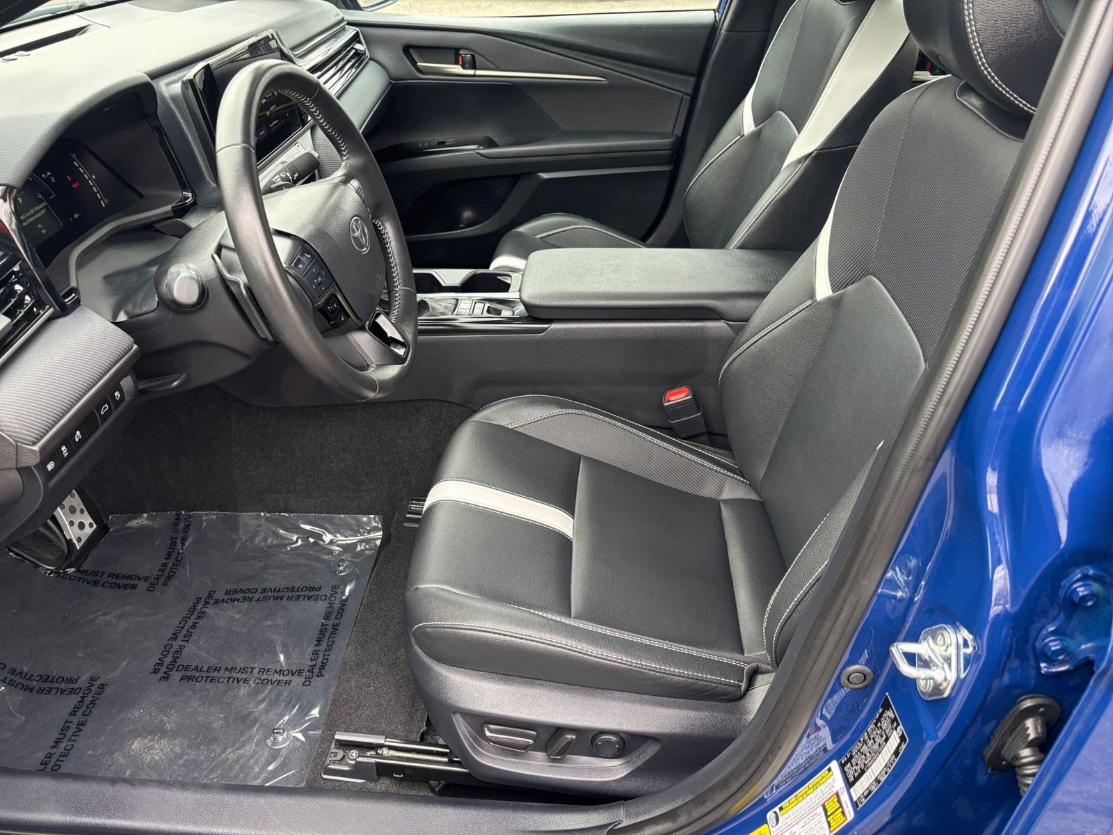 Thumbnail: 2025 Toyota Camry - 23