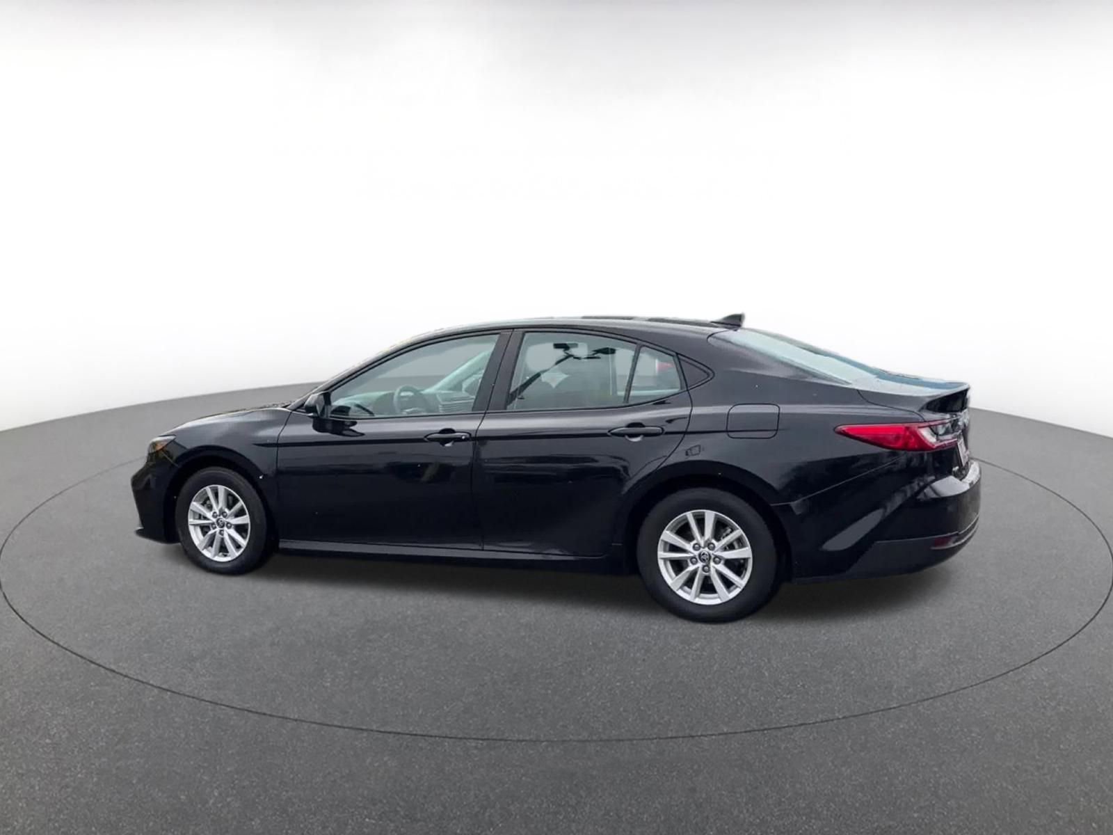 Thumbnail: 2025 Toyota Camry - 10