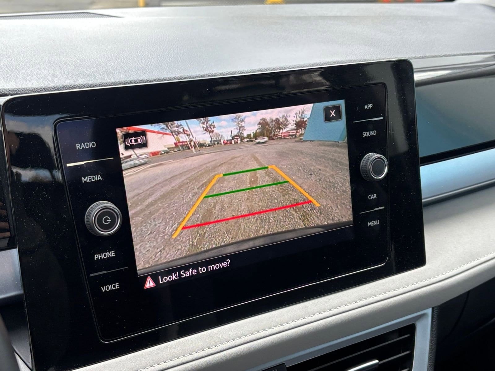 Thumbnail: 2025 Volkswagen Taos - 17