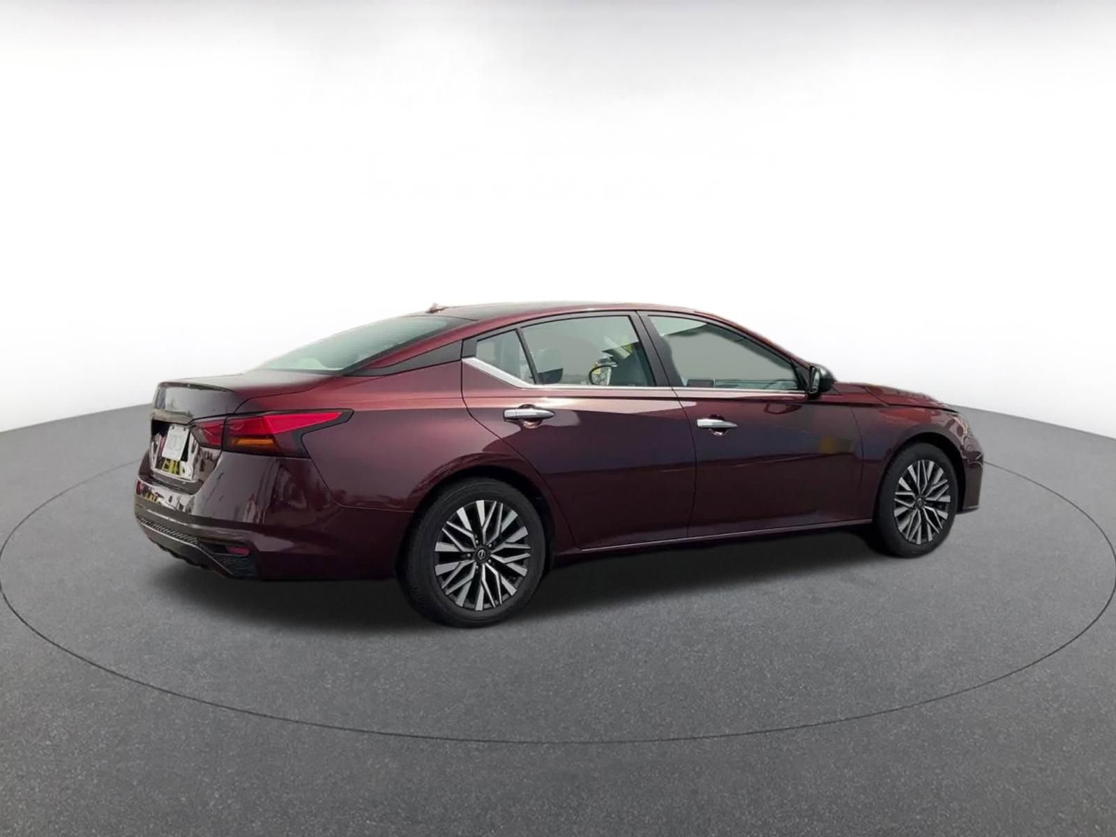 Thumbnail: 2025 Nissan Altima - 14