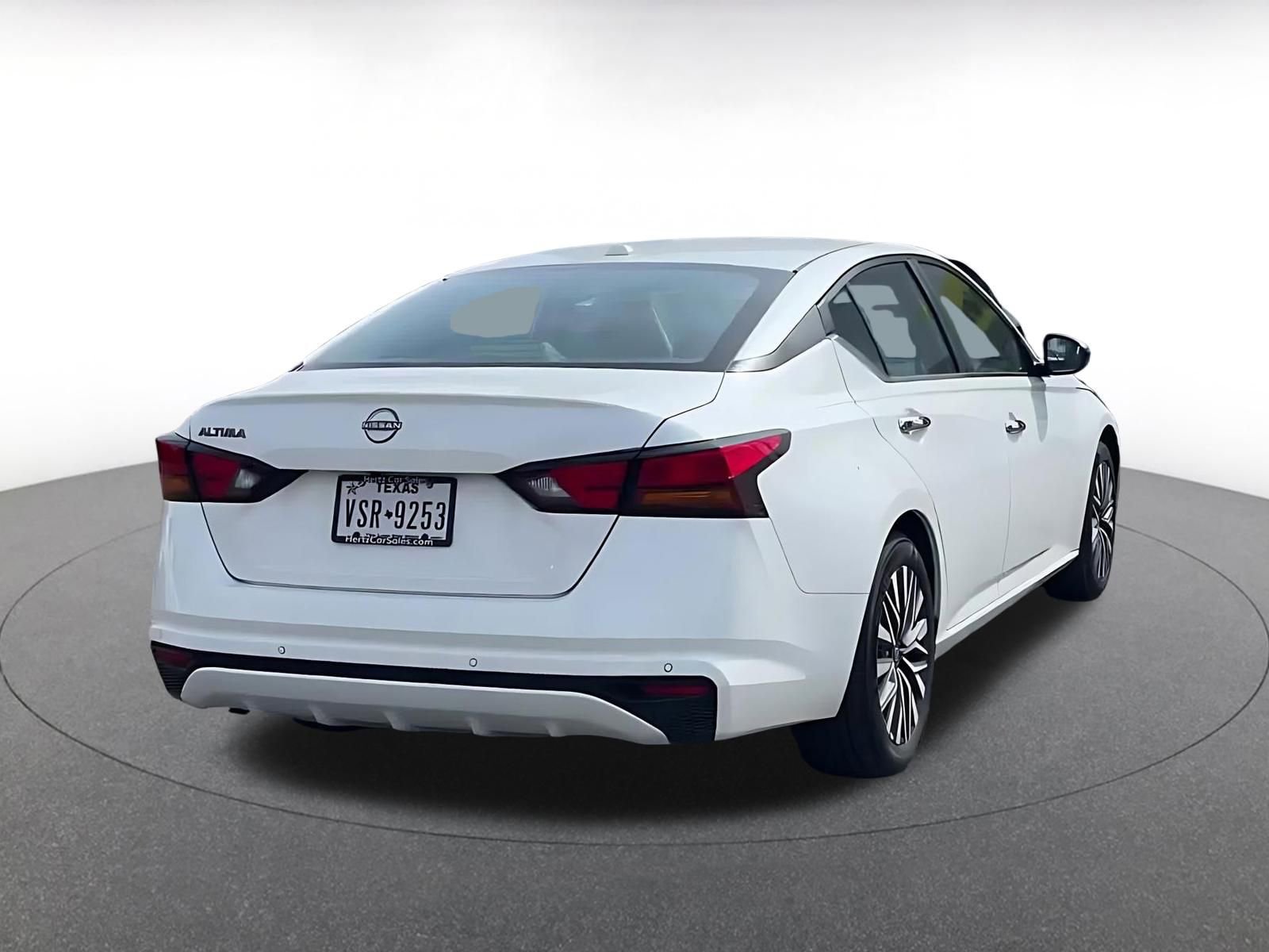 Thumbnail: 2025 Nissan Altima - 15