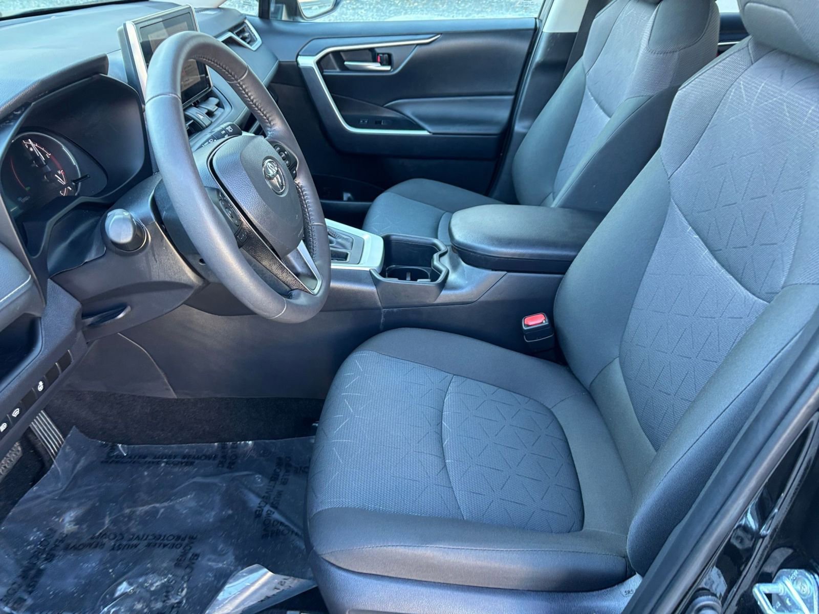 Thumbnail: 2025 Toyota RAV4 - 23