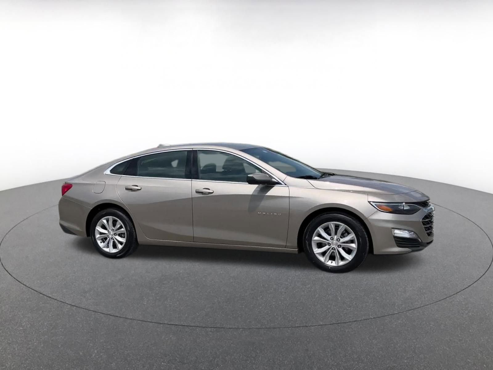 Thumbnail: 2024 Chevrolet Malibu - 2