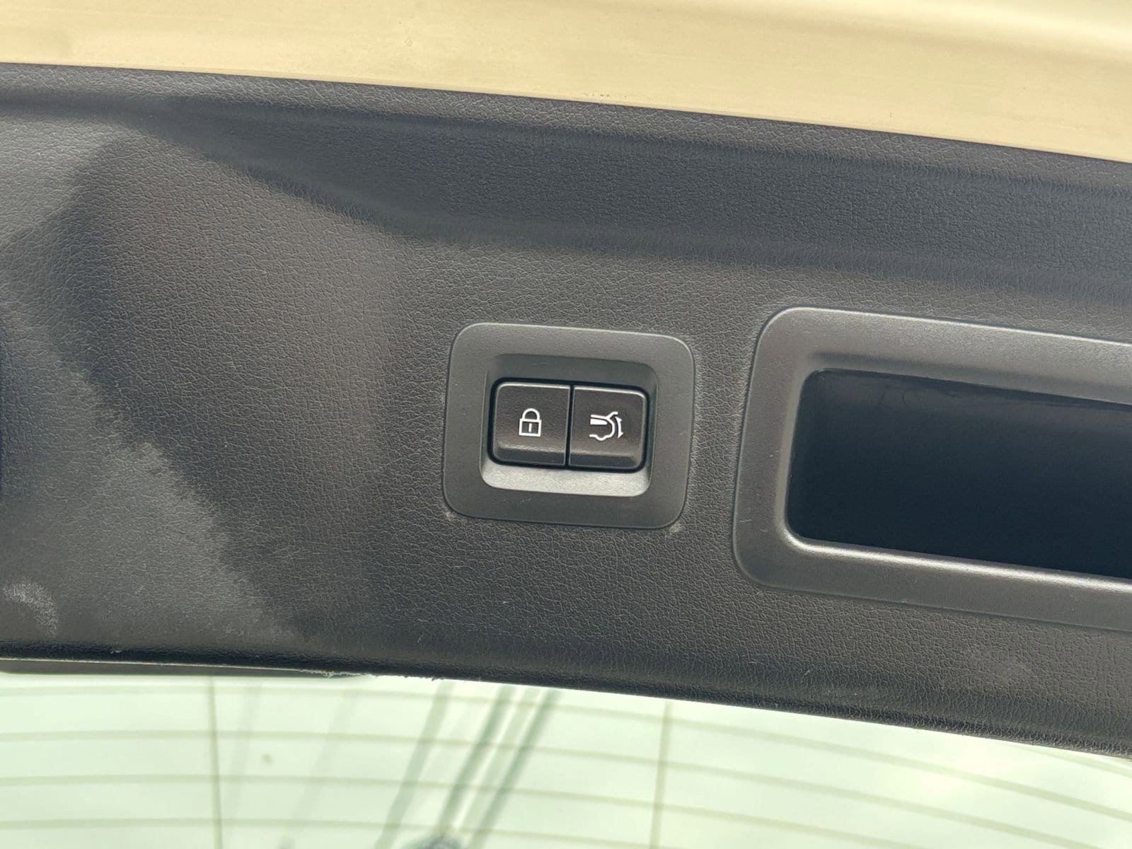 Thumbnail: 2025 Mazda CX-70 - 21