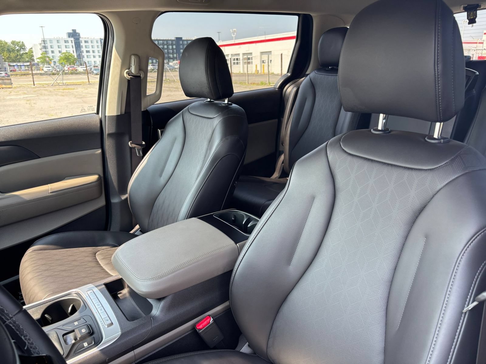 Thumbnail: 2026 Kia Carnival - 30