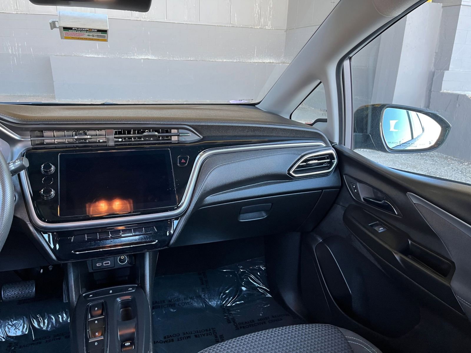 Thumbnail: 2023 Chevrolet Bolt EV - 32