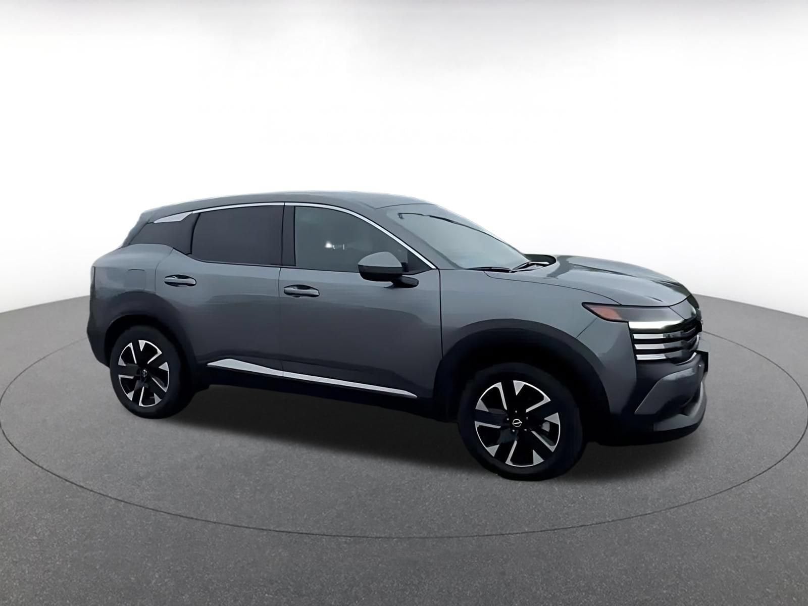 Thumbnail: 2025 Nissan Kicks - 2