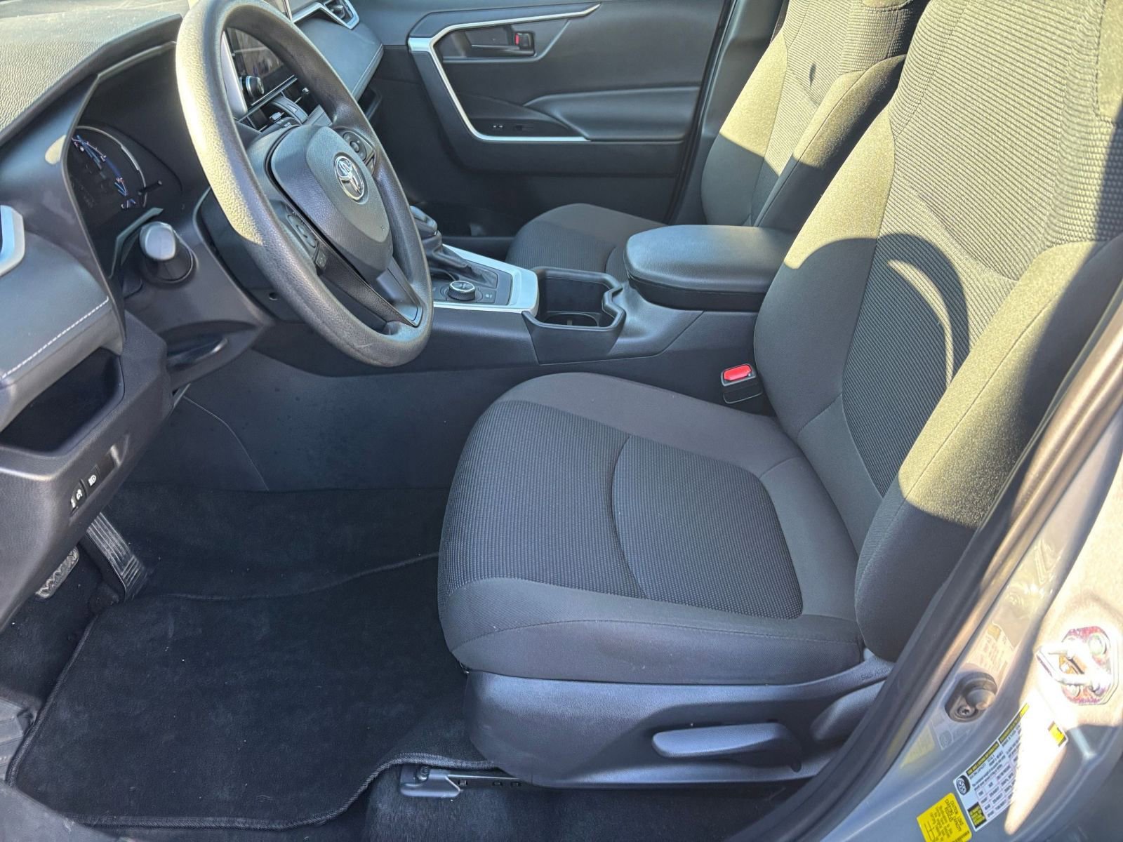 Thumbnail: 2025 Toyota RAV4 - 23