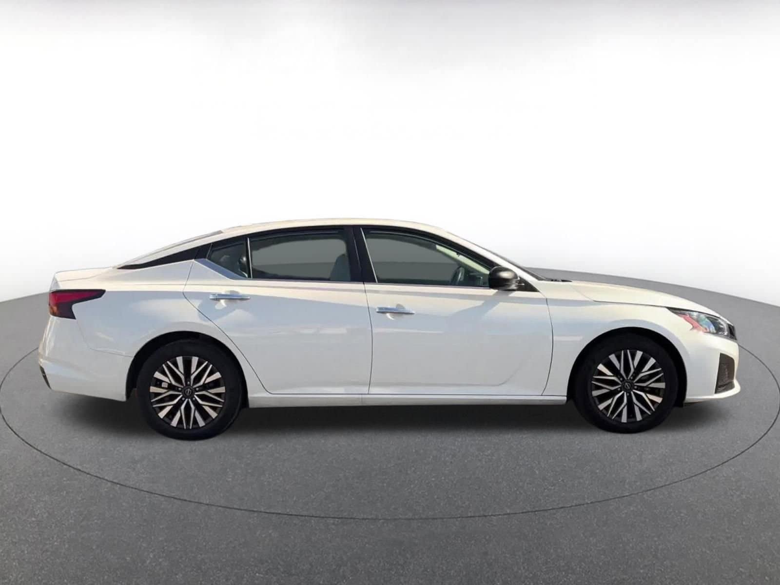 Thumbnail: 2025 Nissan Altima - 16