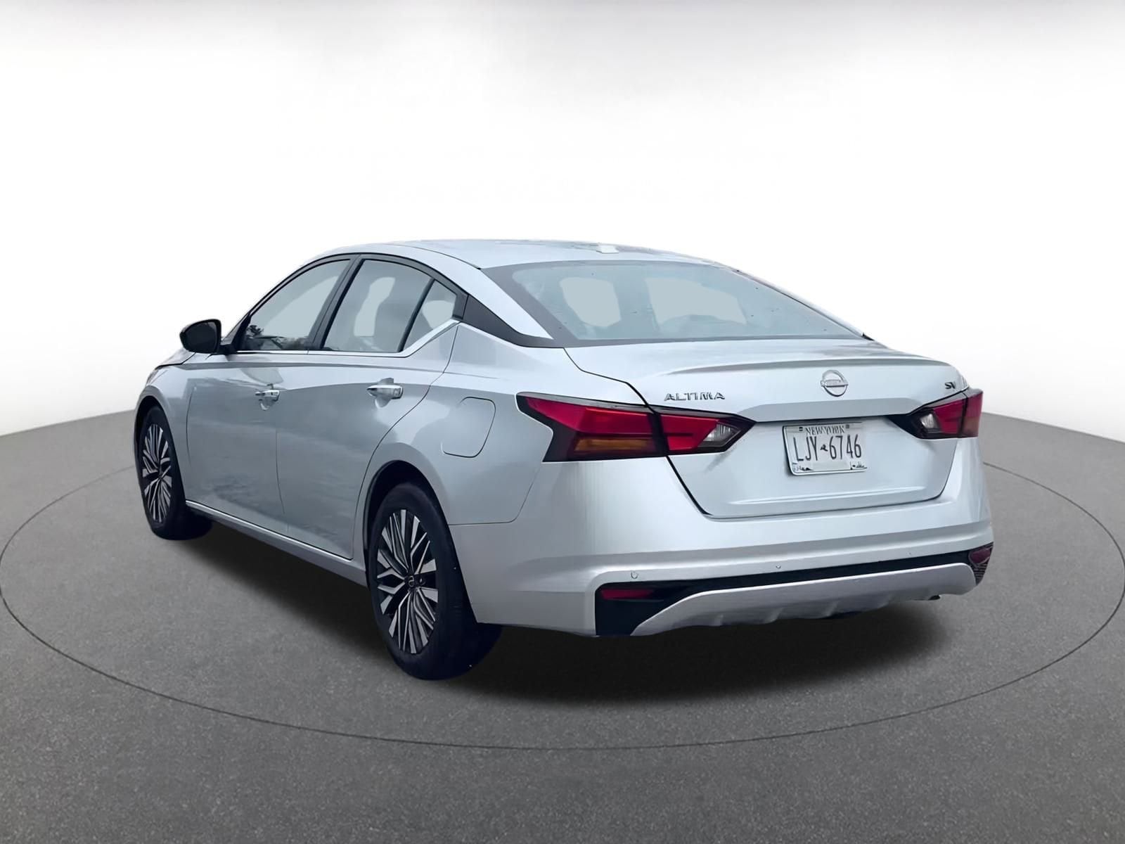 Thumbnail: 2024 Nissan Altima - 11