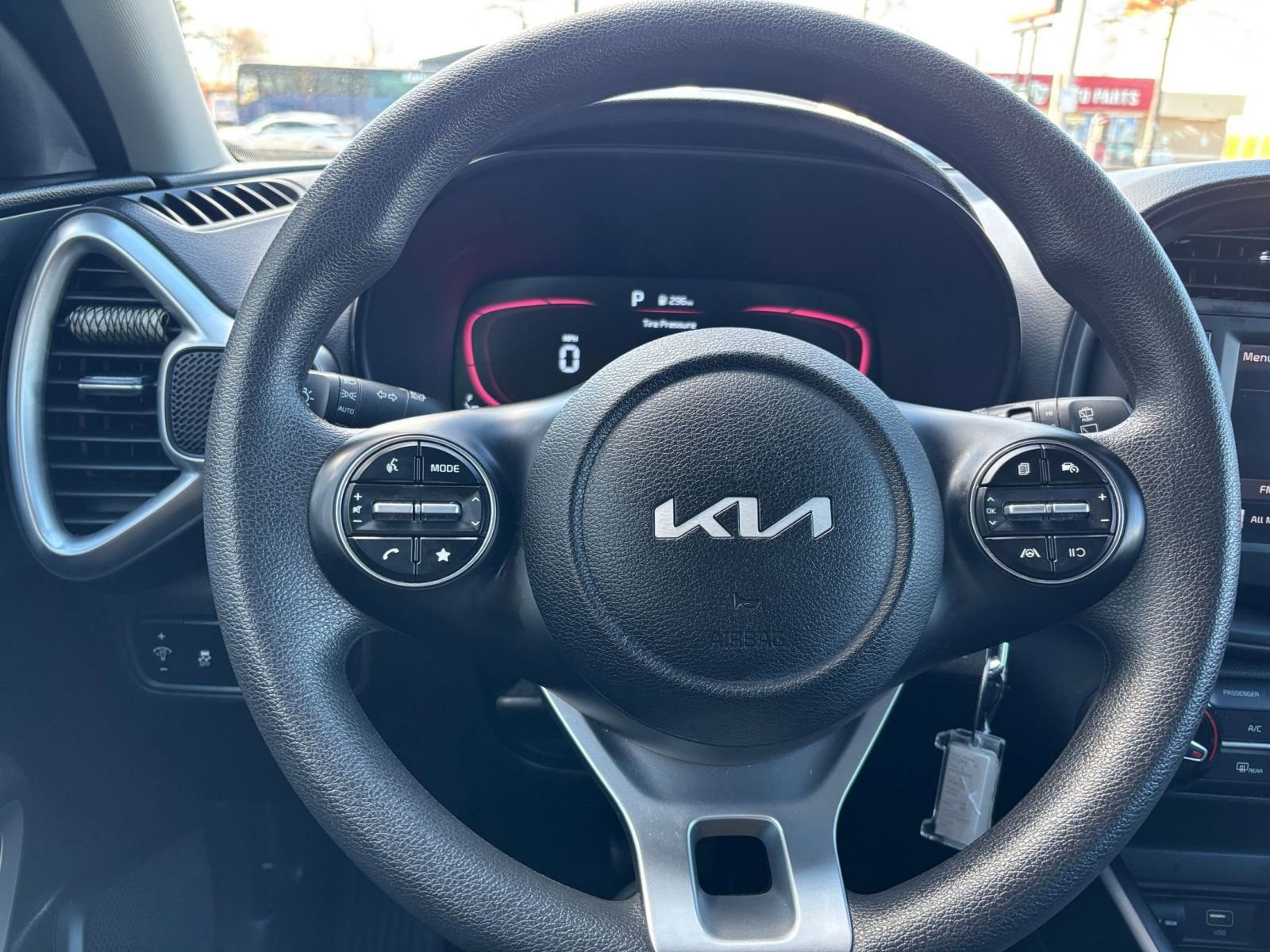 Thumbnail: 2025 Kia Soul - 32
