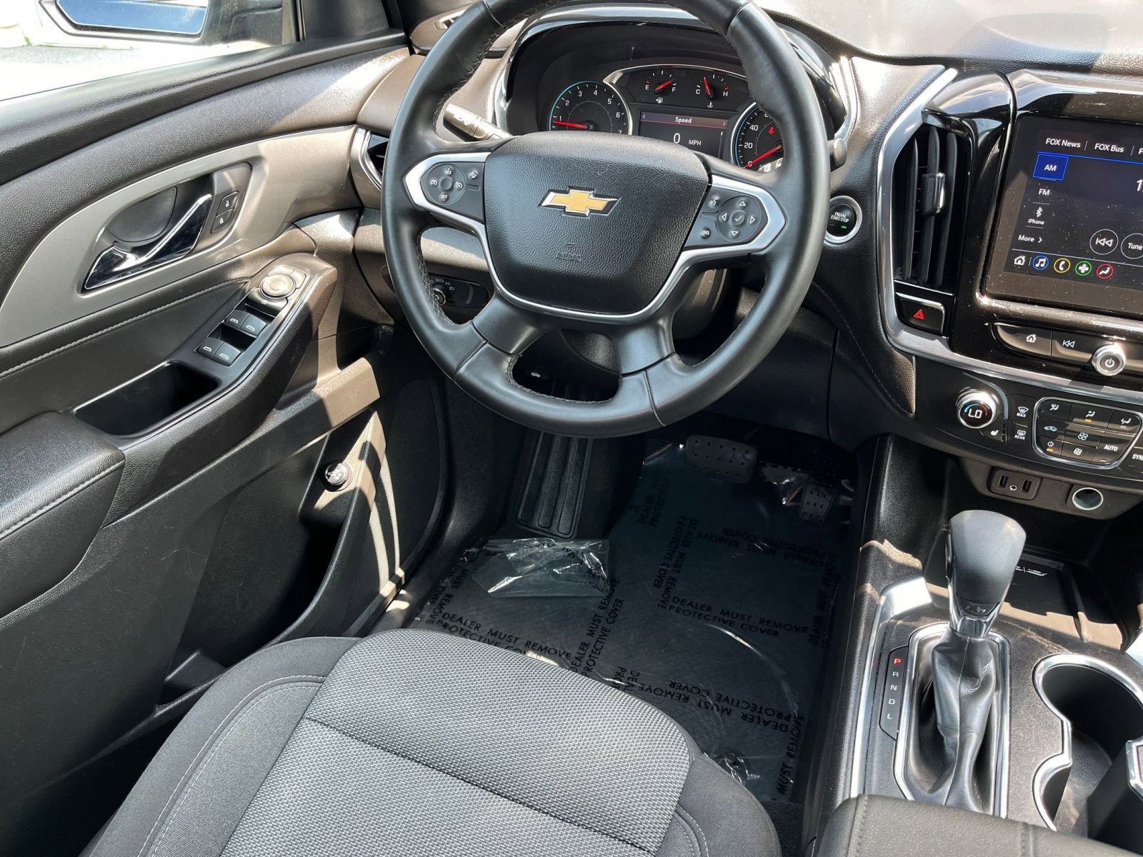 2023 Chevrolet Traverse LT 30