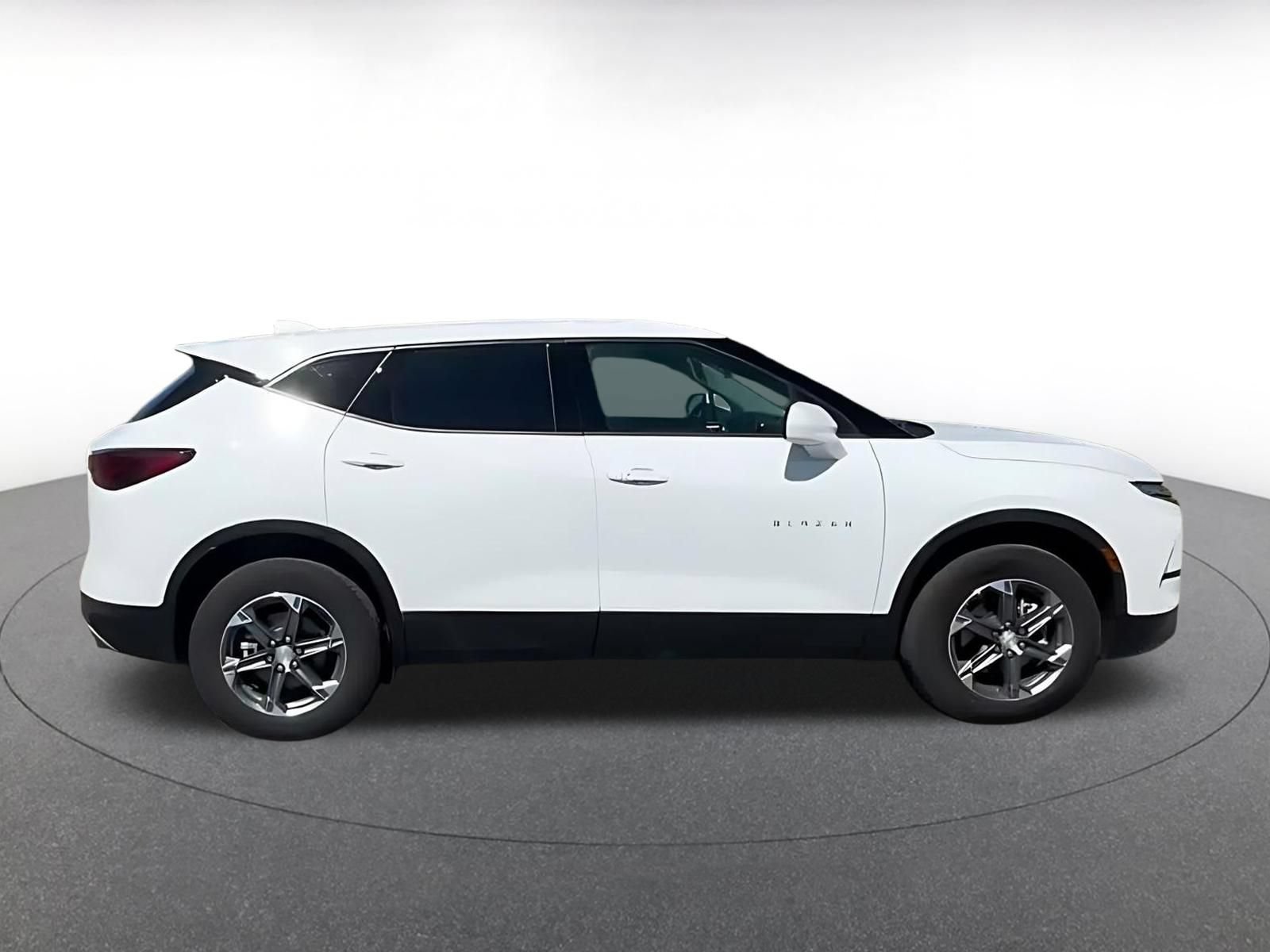 Thumbnail: 2026 Chevrolet Blazer - 15
