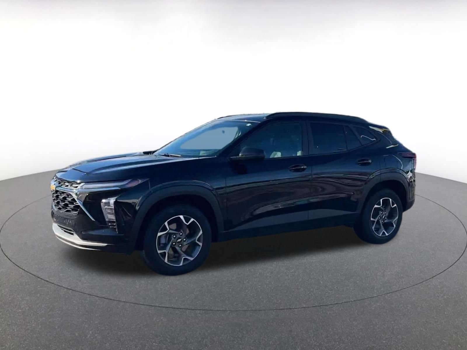 Thumbnail: 2025 Chevrolet Trax - 8