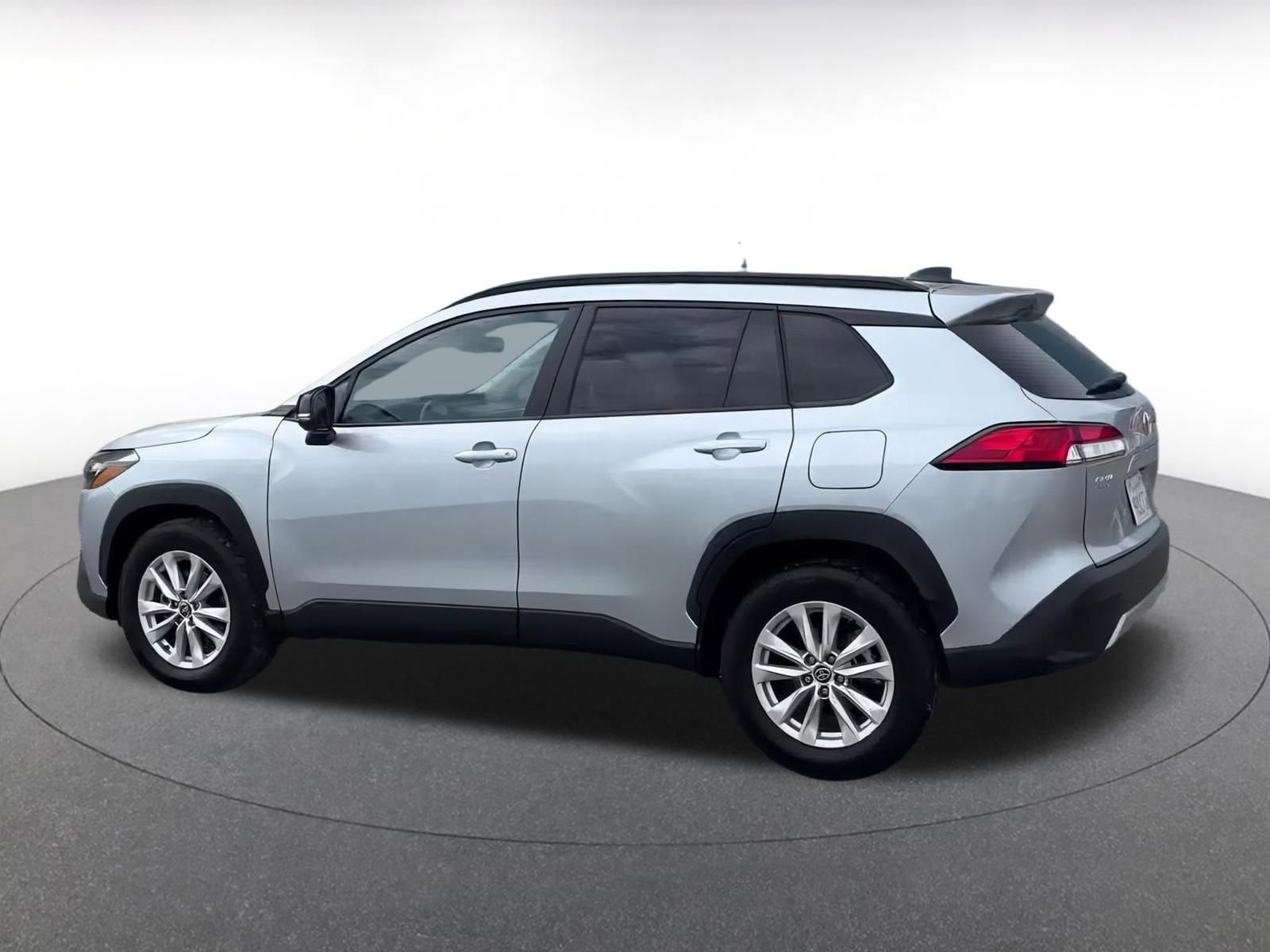 Thumbnail: 2025 Toyota Corolla Cross - 10