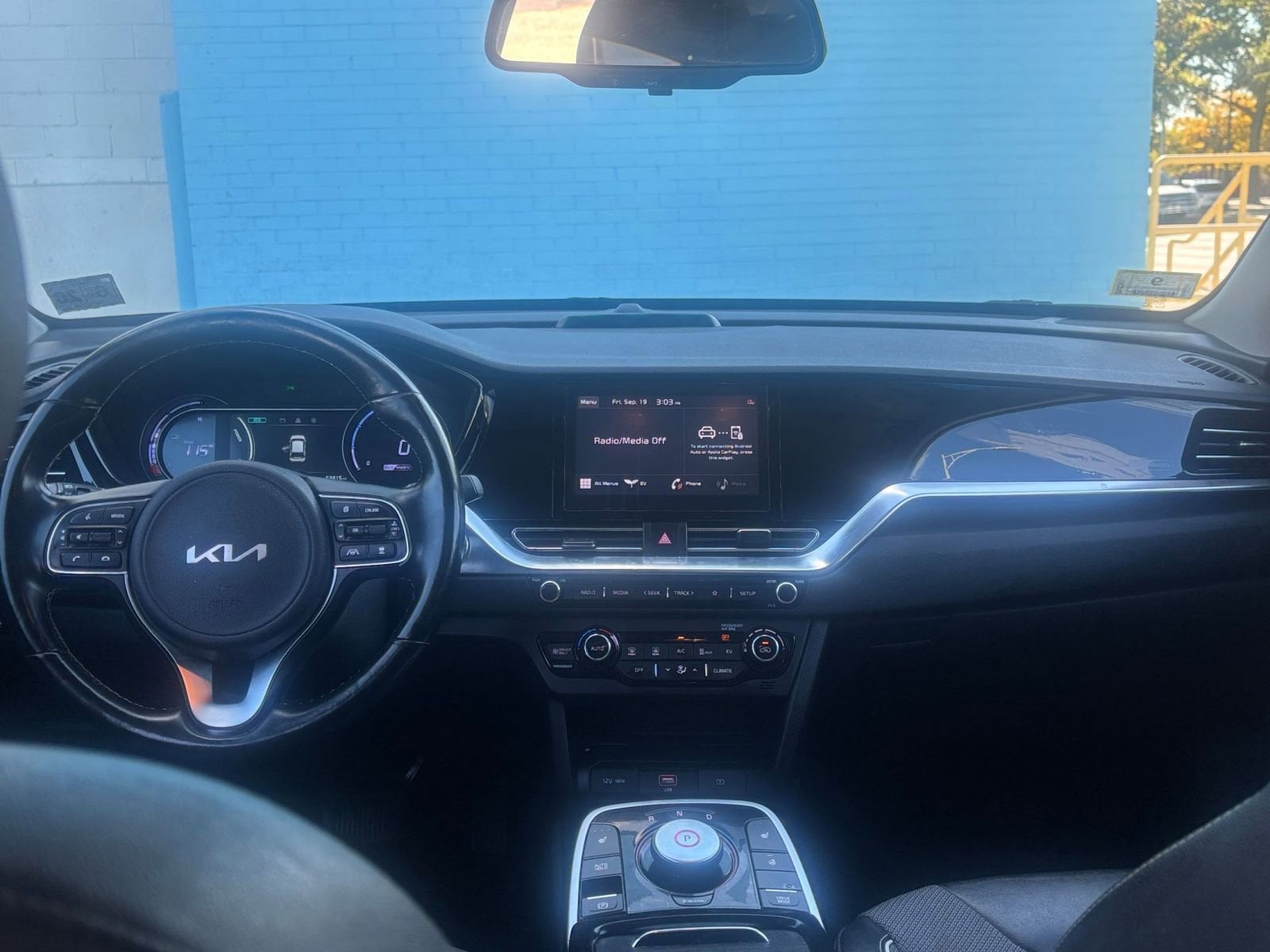 Thumbnail: 2022 Kia Niro - 30