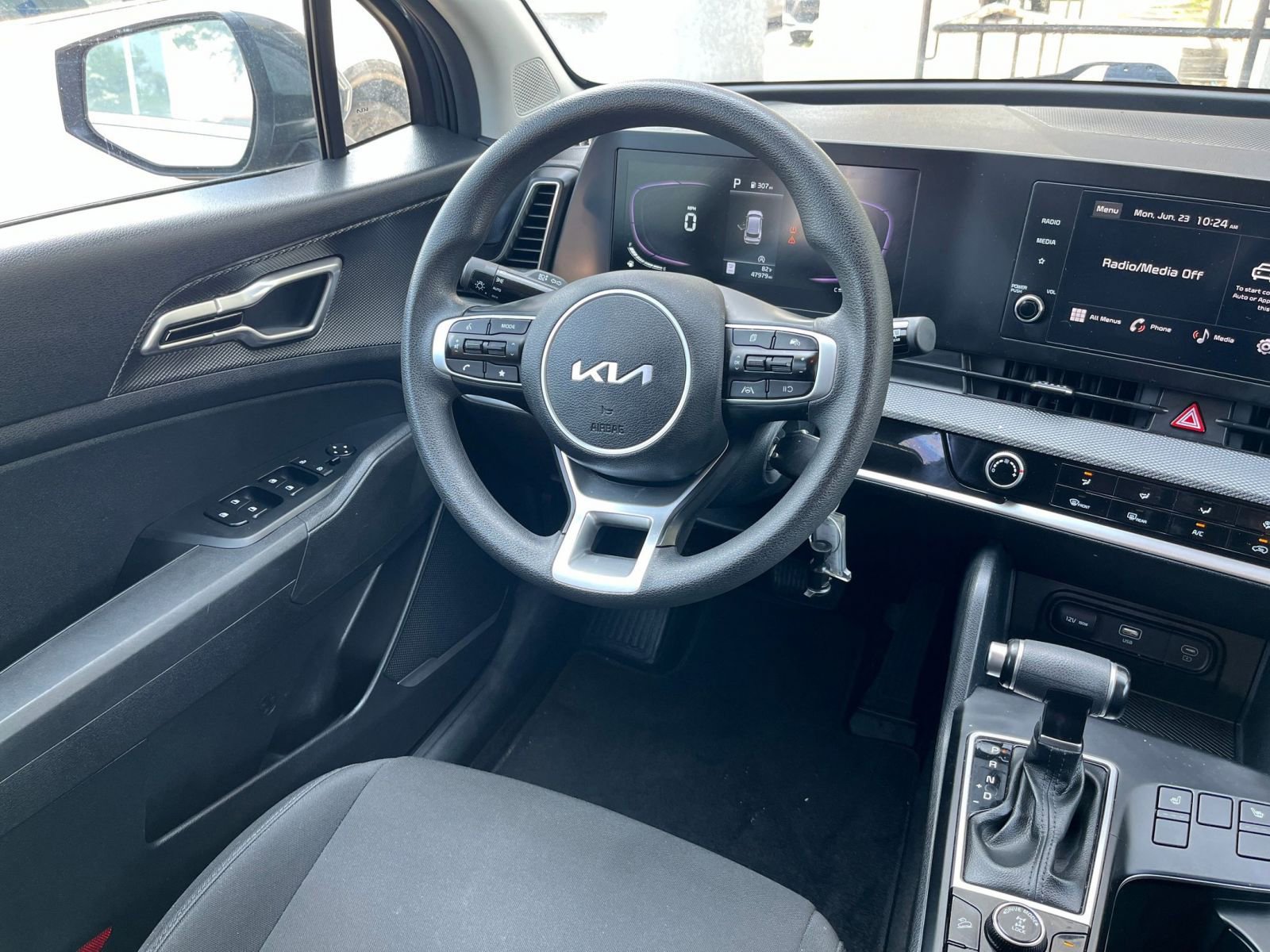 Thumbnail: 2023 Kia Sportage - 30