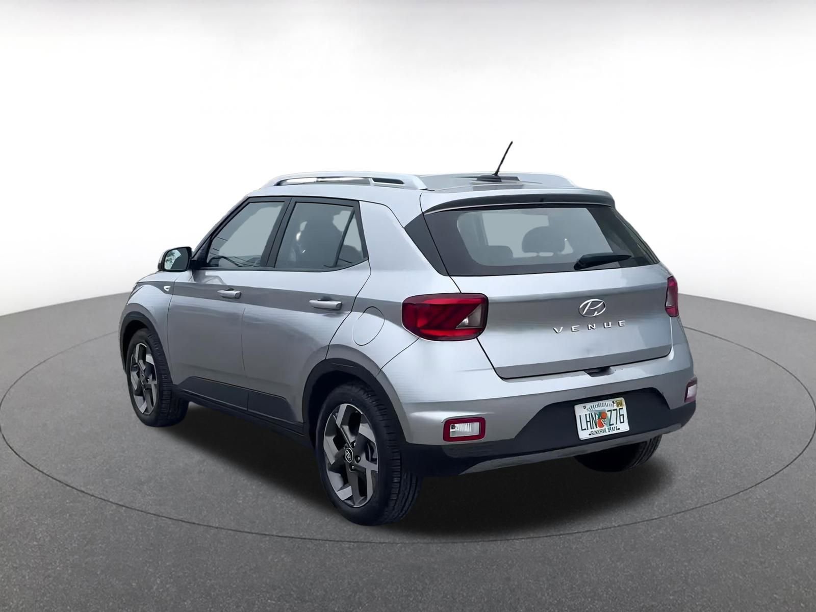 Thumbnail: 2023 Hyundai Venue - 10