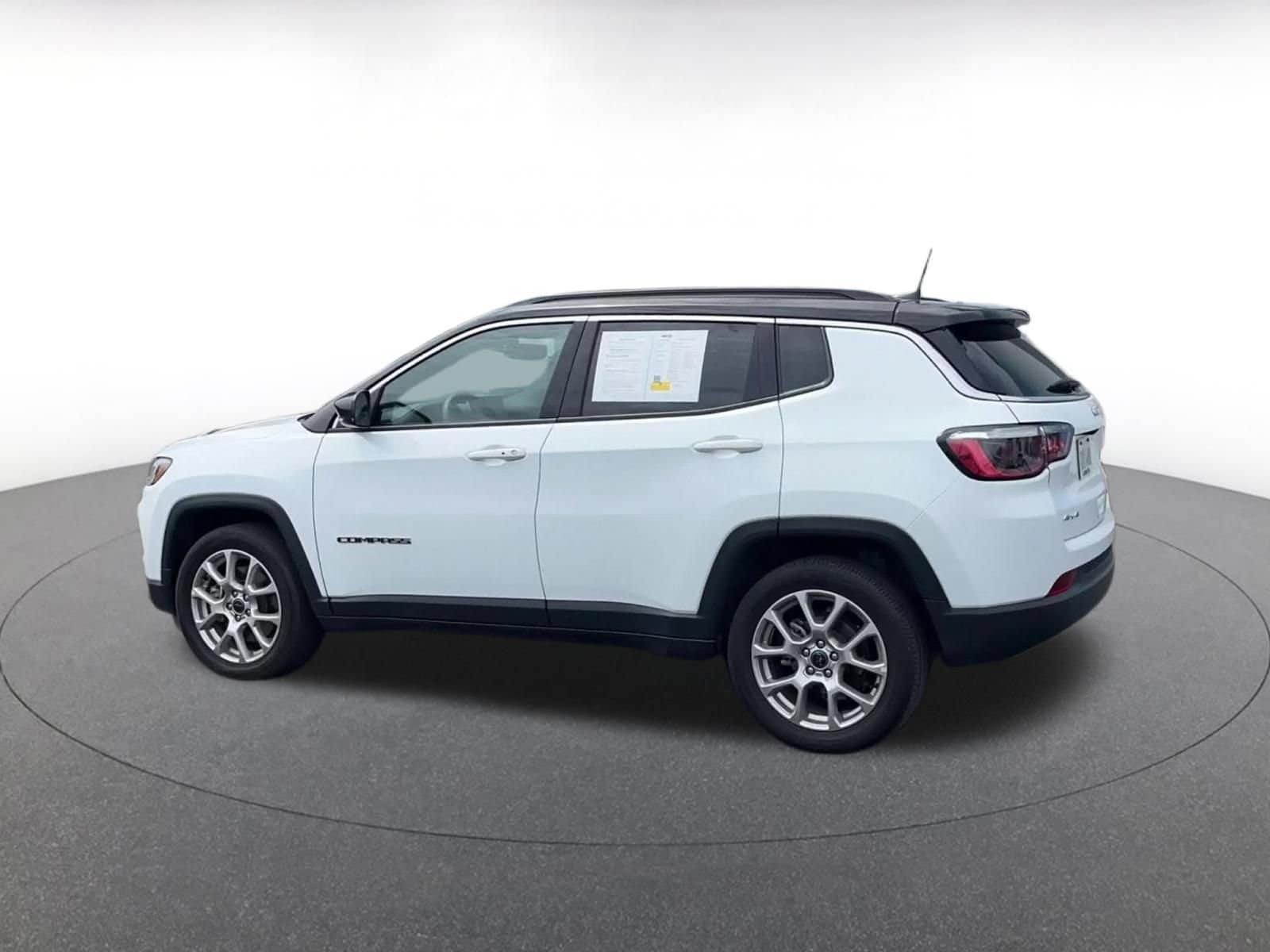 Thumbnail: 2025 Jeep Compass - 10