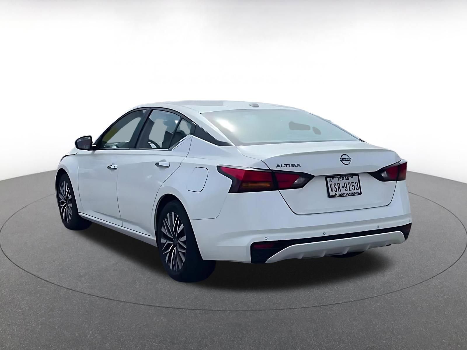 Thumbnail: 2025 Nissan Altima - 11