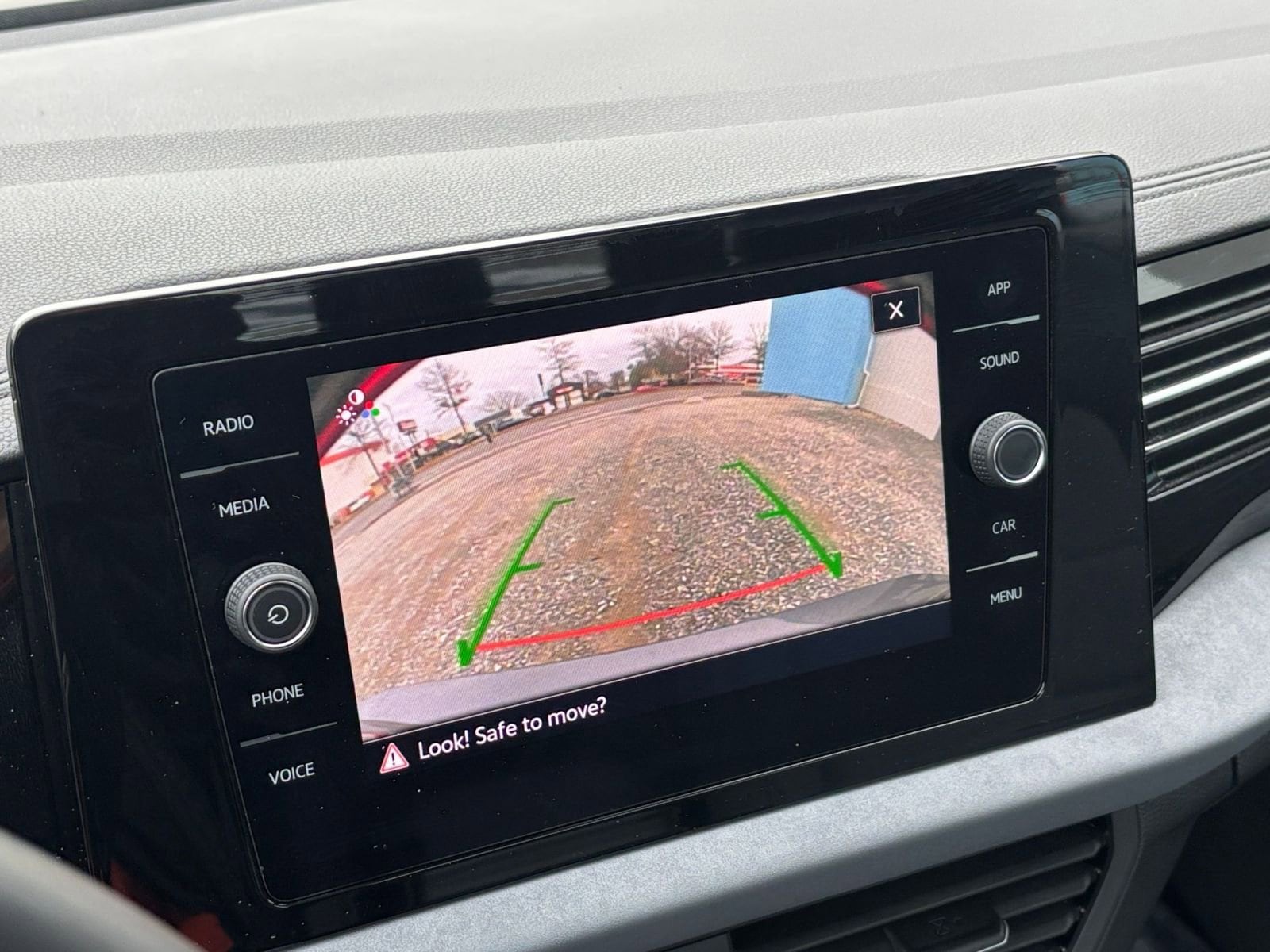 Thumbnail: 2025 Volkswagen Jetta - 17