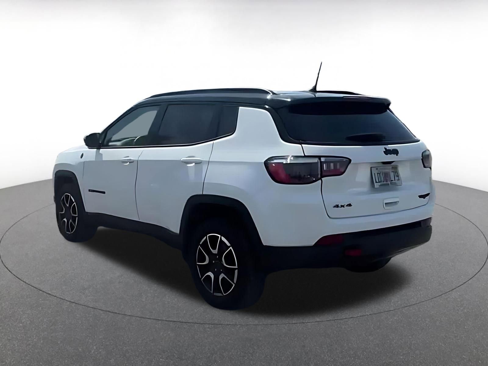 Thumbnail: 2025 Jeep Compass - 10