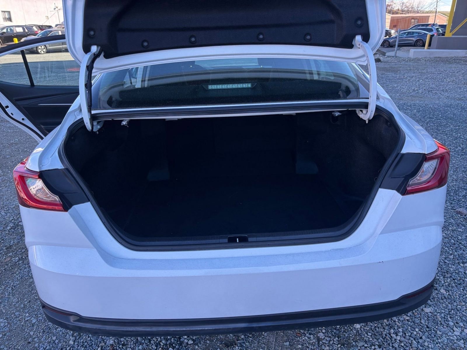 Thumbnail: 2025 Toyota Camry - 27