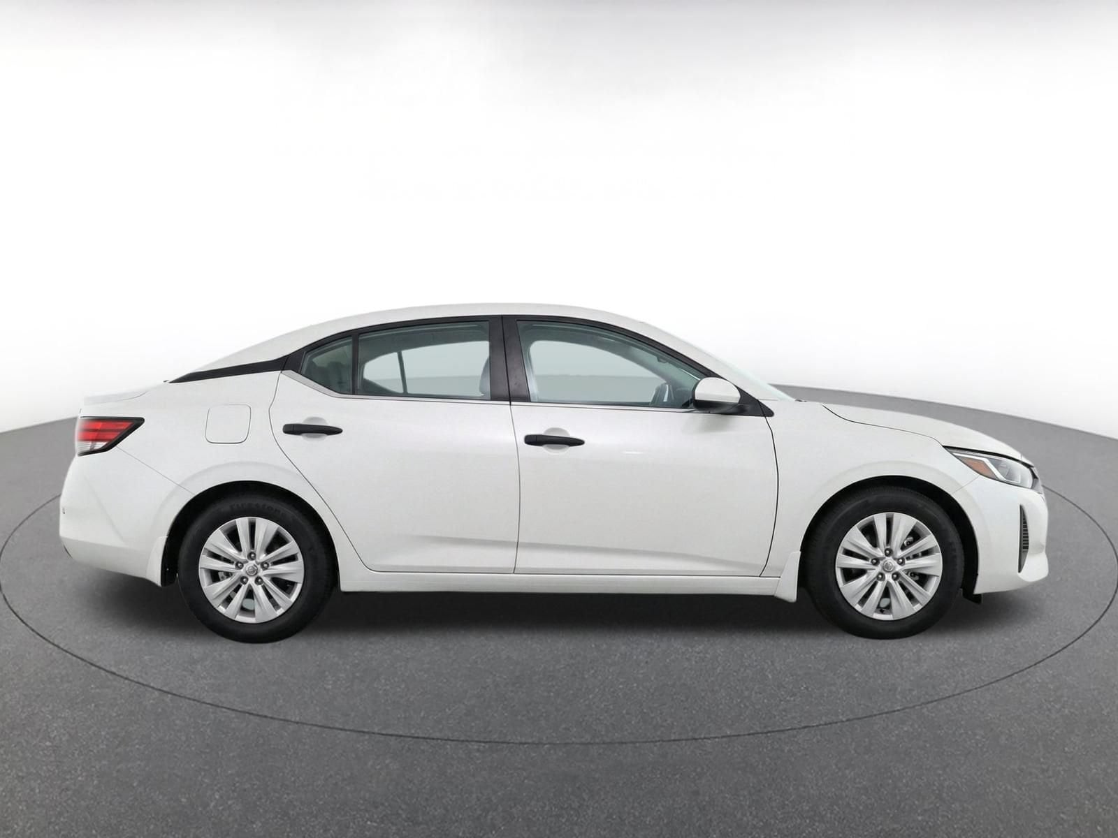 Thumbnail: 2025 Nissan Sentra - 8