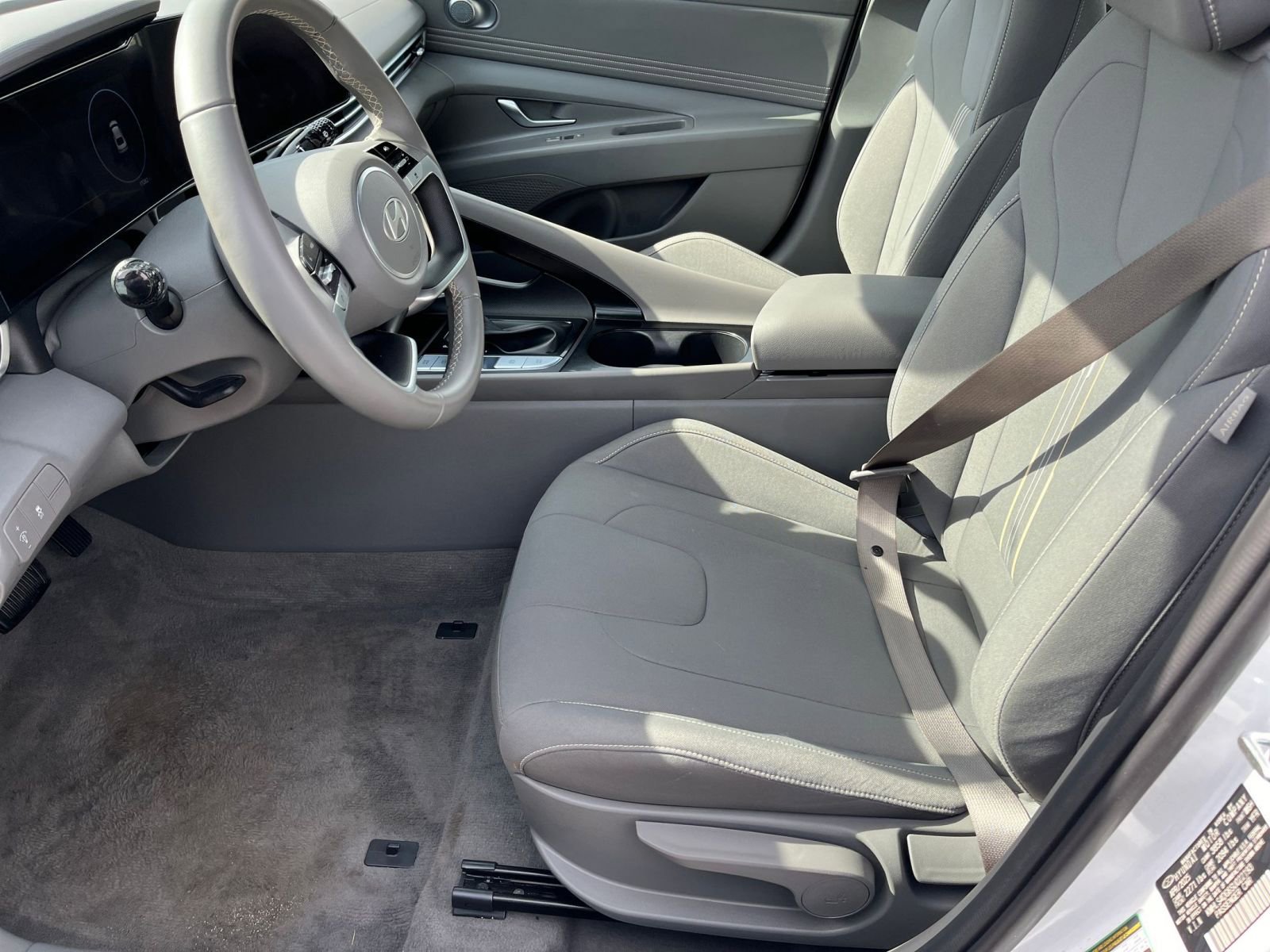 Thumbnail: 2025 Hyundai Elantra - 24