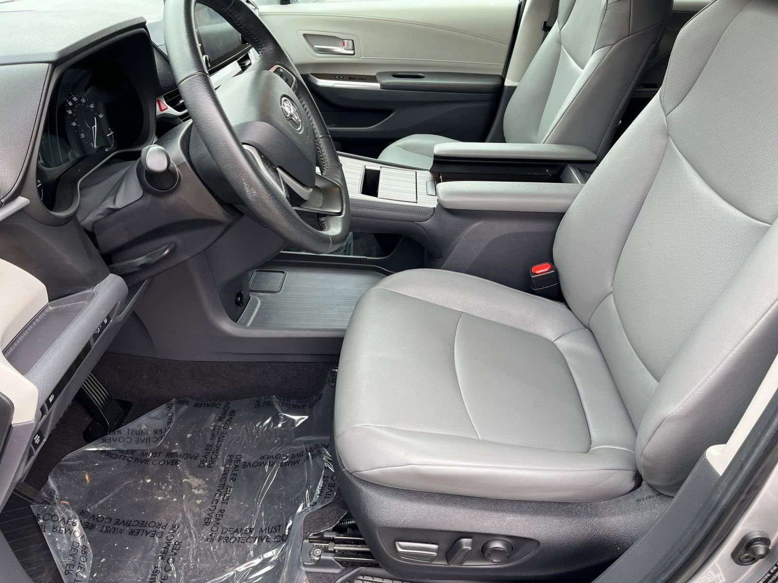 Thumbnail: 2024 Toyota Sienna - 24