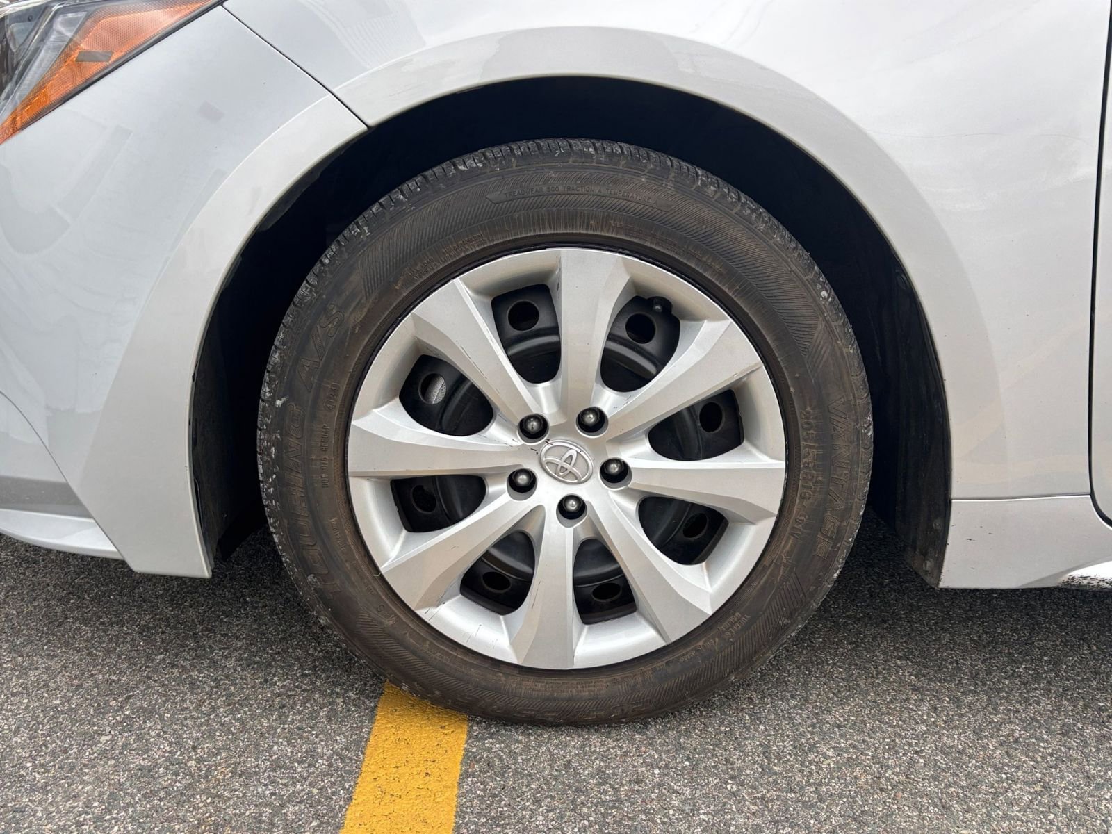 Thumbnail: 2025 Toyota Corolla - 25