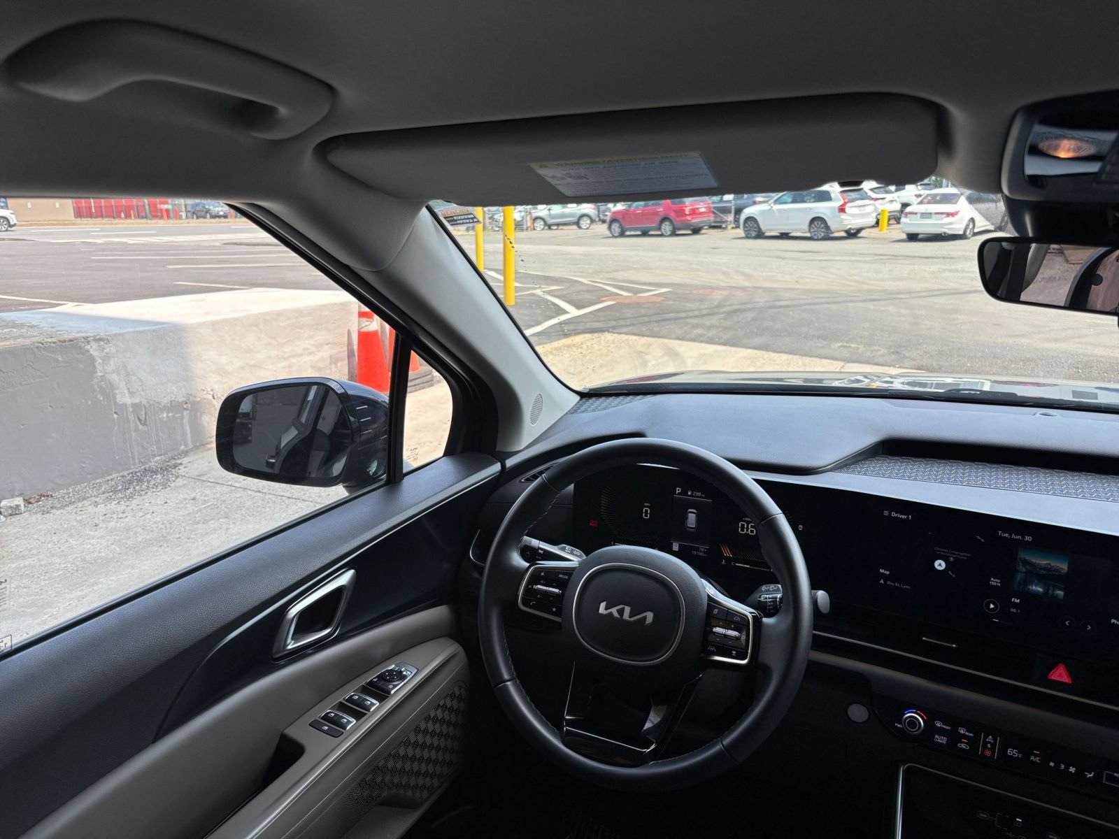 Thumbnail: 2026 Kia Carnival - 32