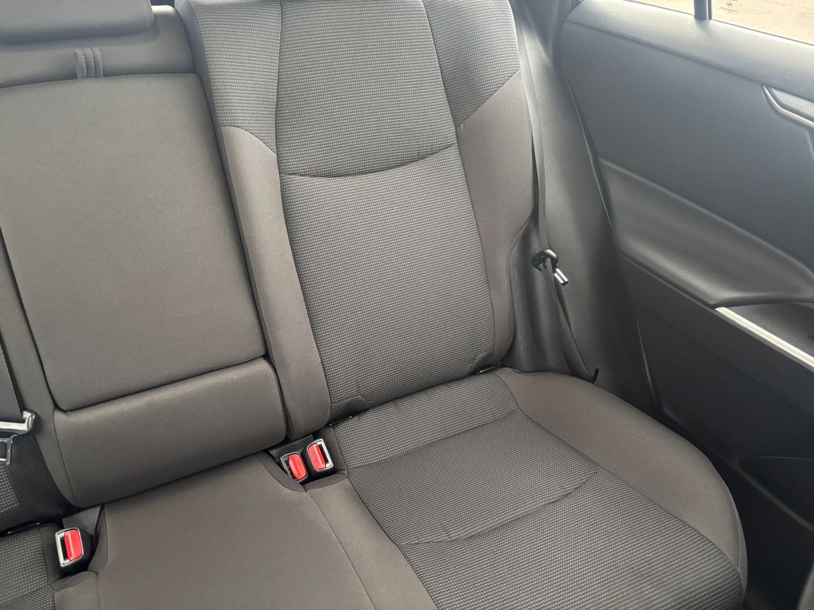 Thumbnail: 2025 Toyota RAV4 - 33