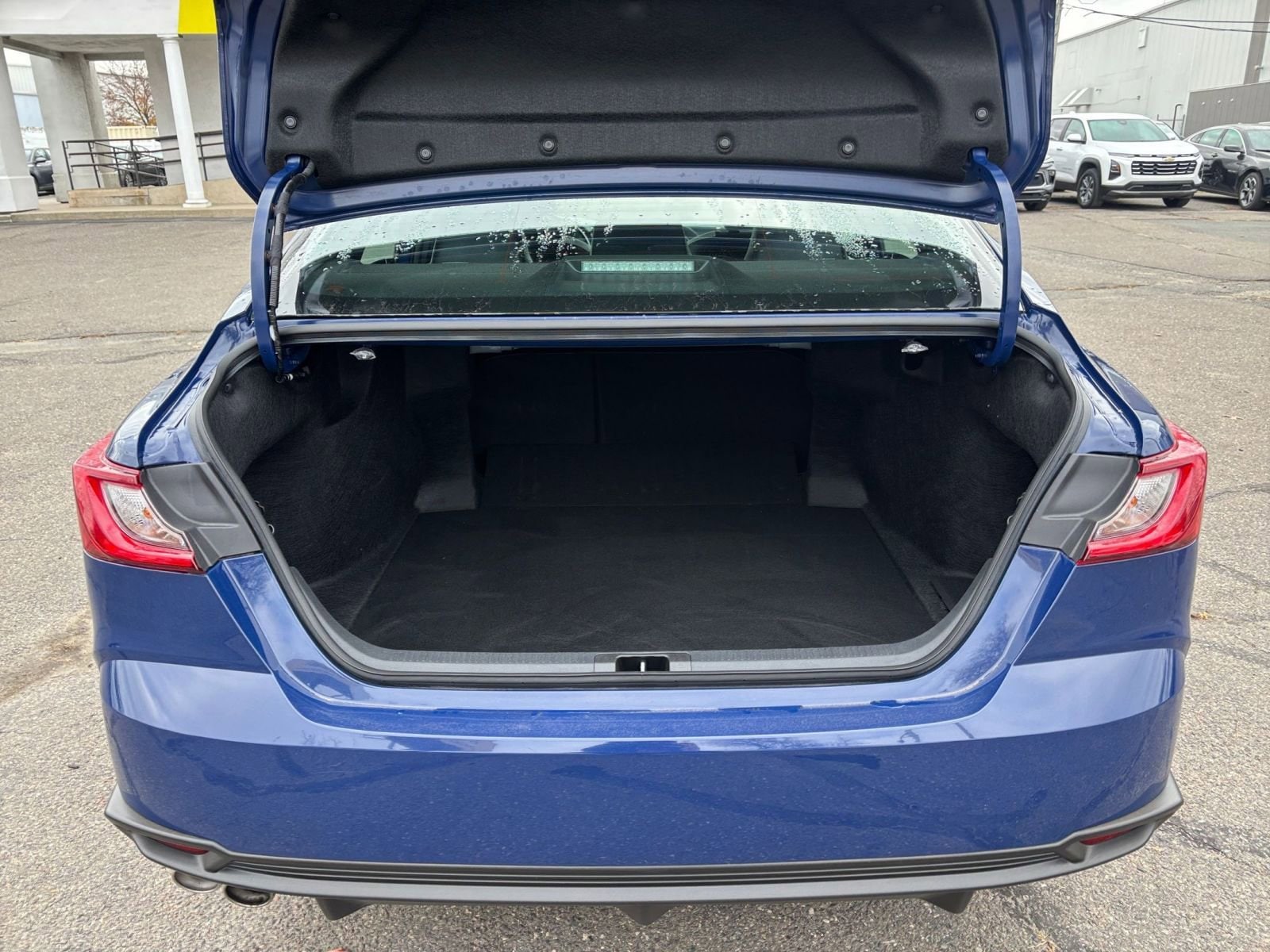 Thumbnail: 2025 Toyota Camry - 27