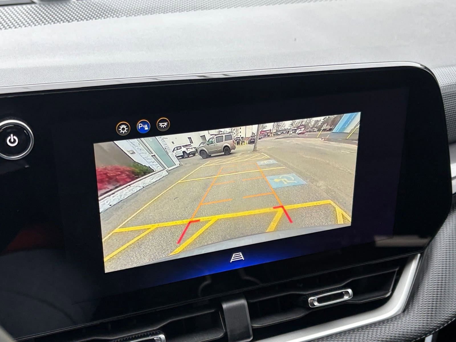 Thumbnail: 2025 Chevrolet Equinox - 17