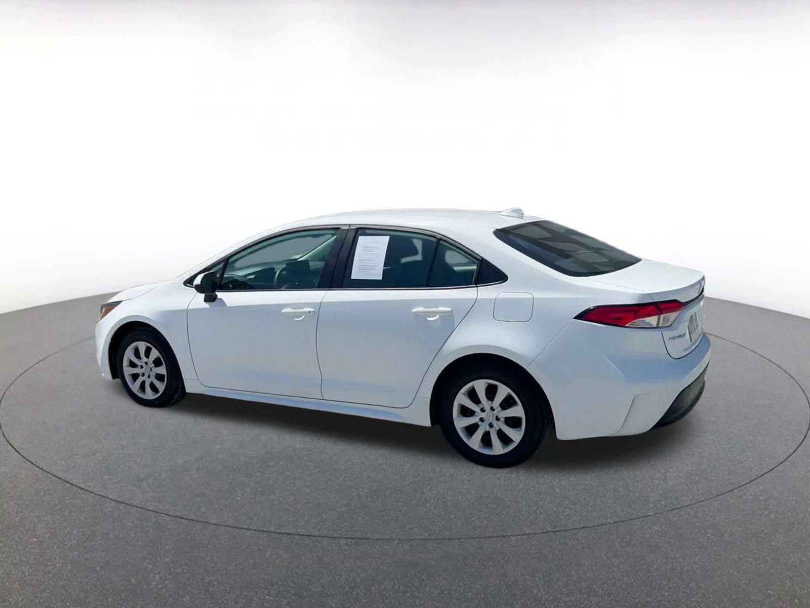 Thumbnail: 2024 Toyota Corolla - 10