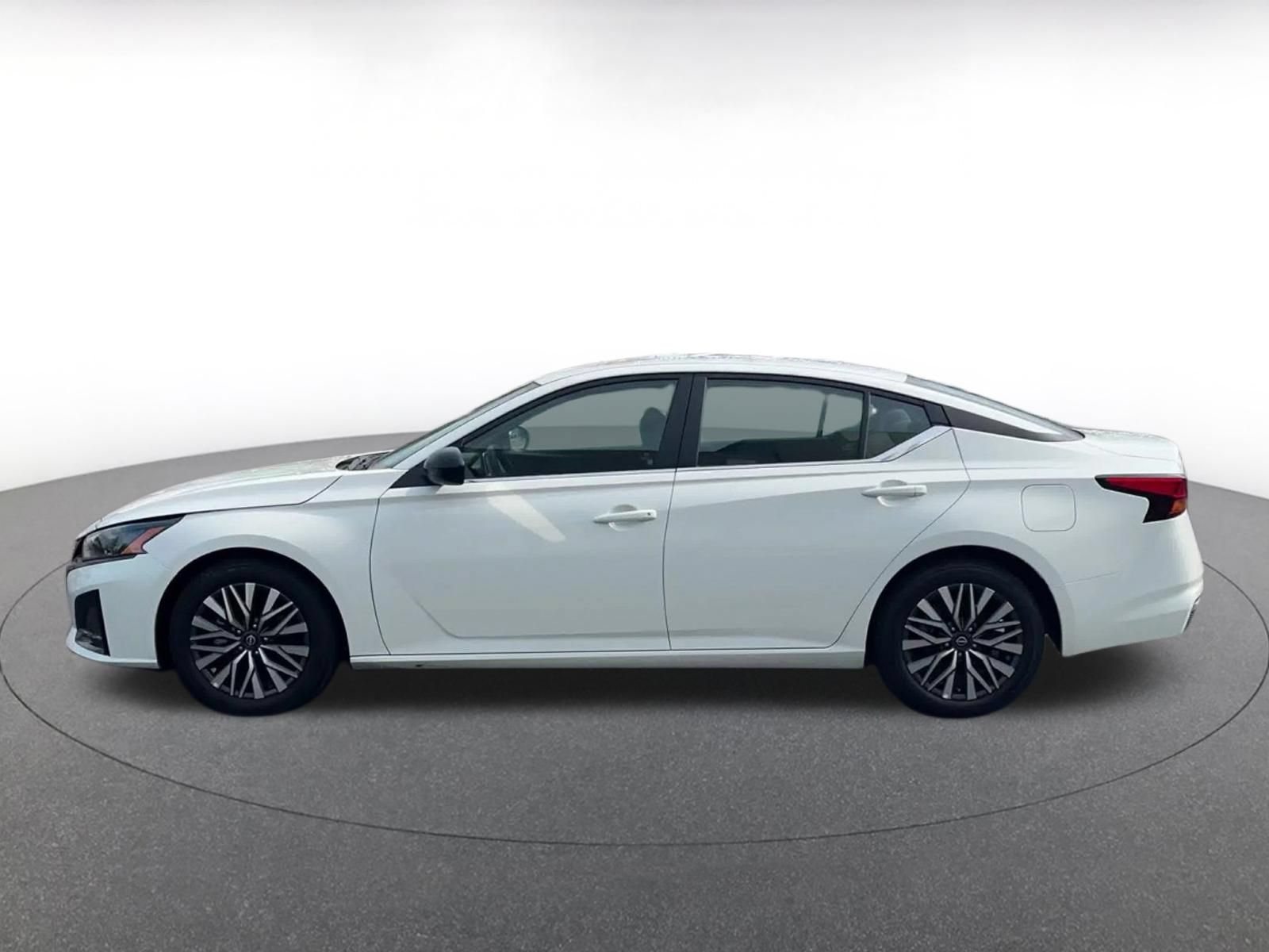 Thumbnail: 2026 Nissan Altima - 9