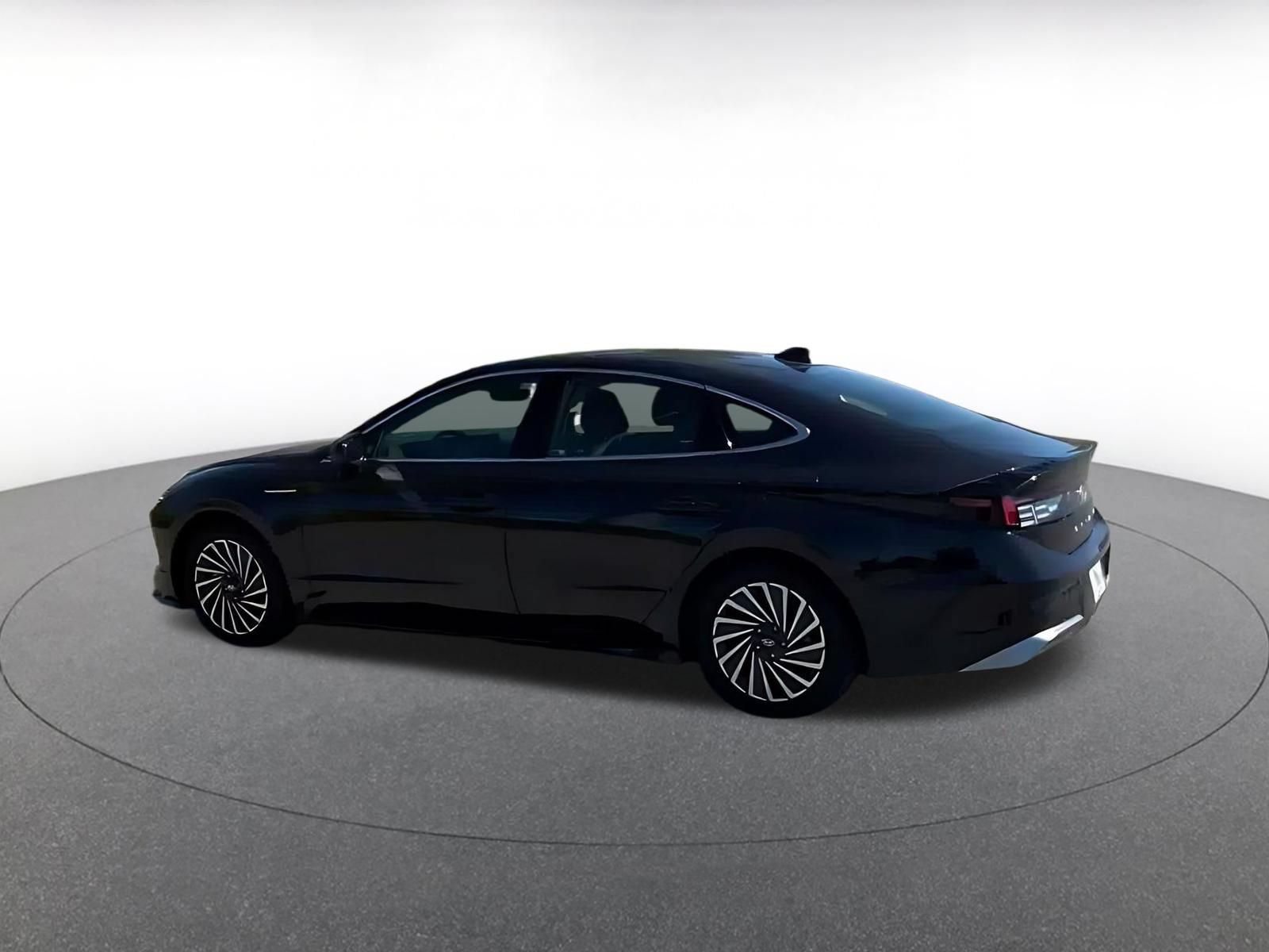 Thumbnail: 2025 Hyundai Sonata - 3