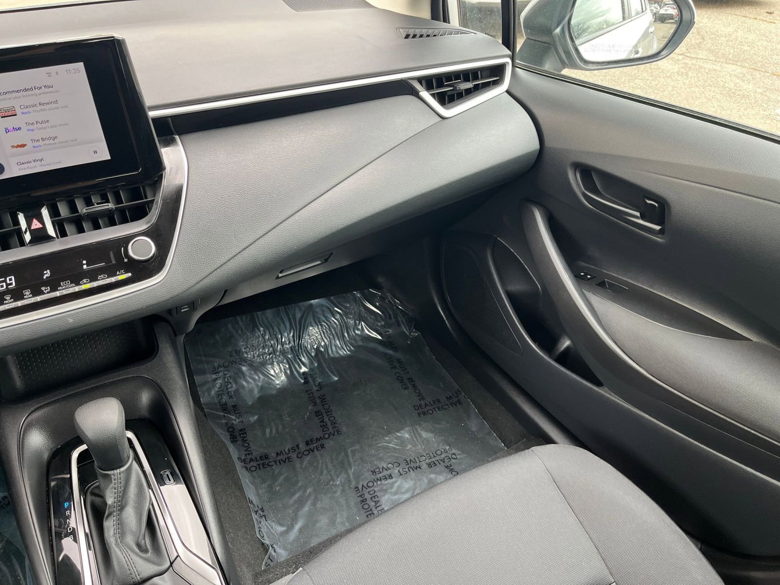 Thumbnail: 2025 Toyota Corolla - 31