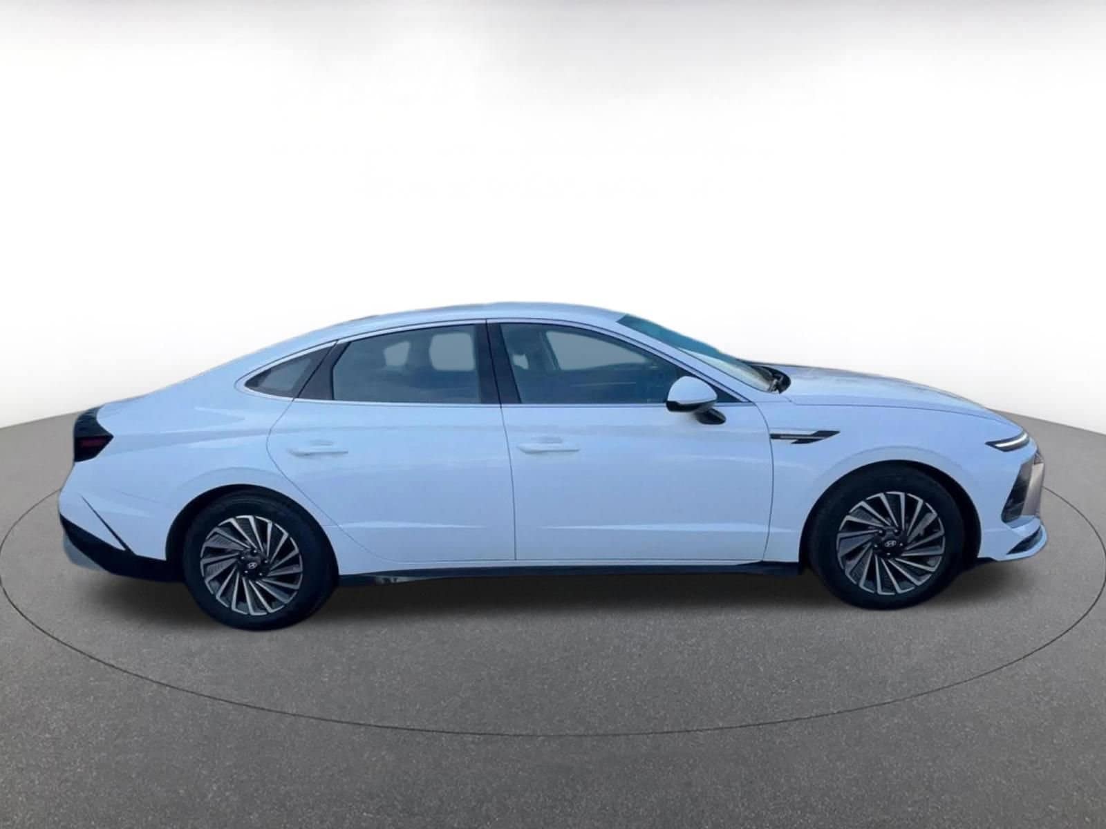 Thumbnail: 2025 Hyundai Sonata - 16