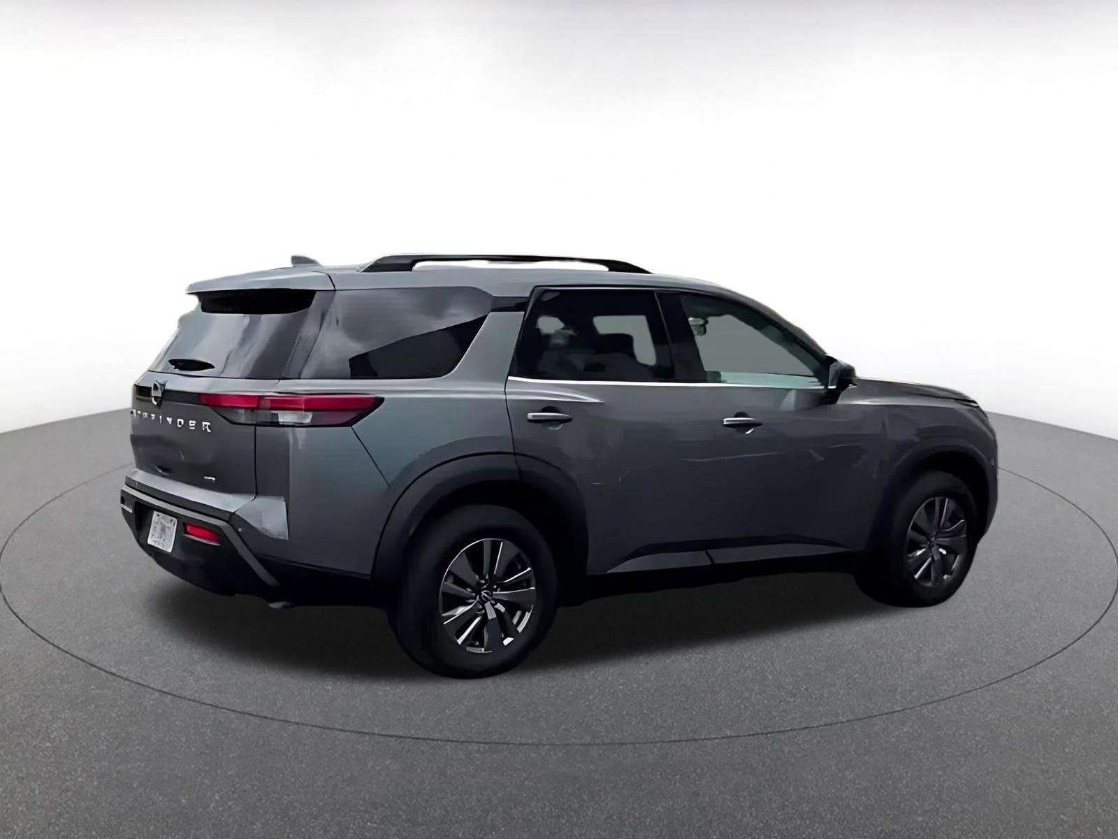 Thumbnail: 2025 Nissan Pathfinder - 14