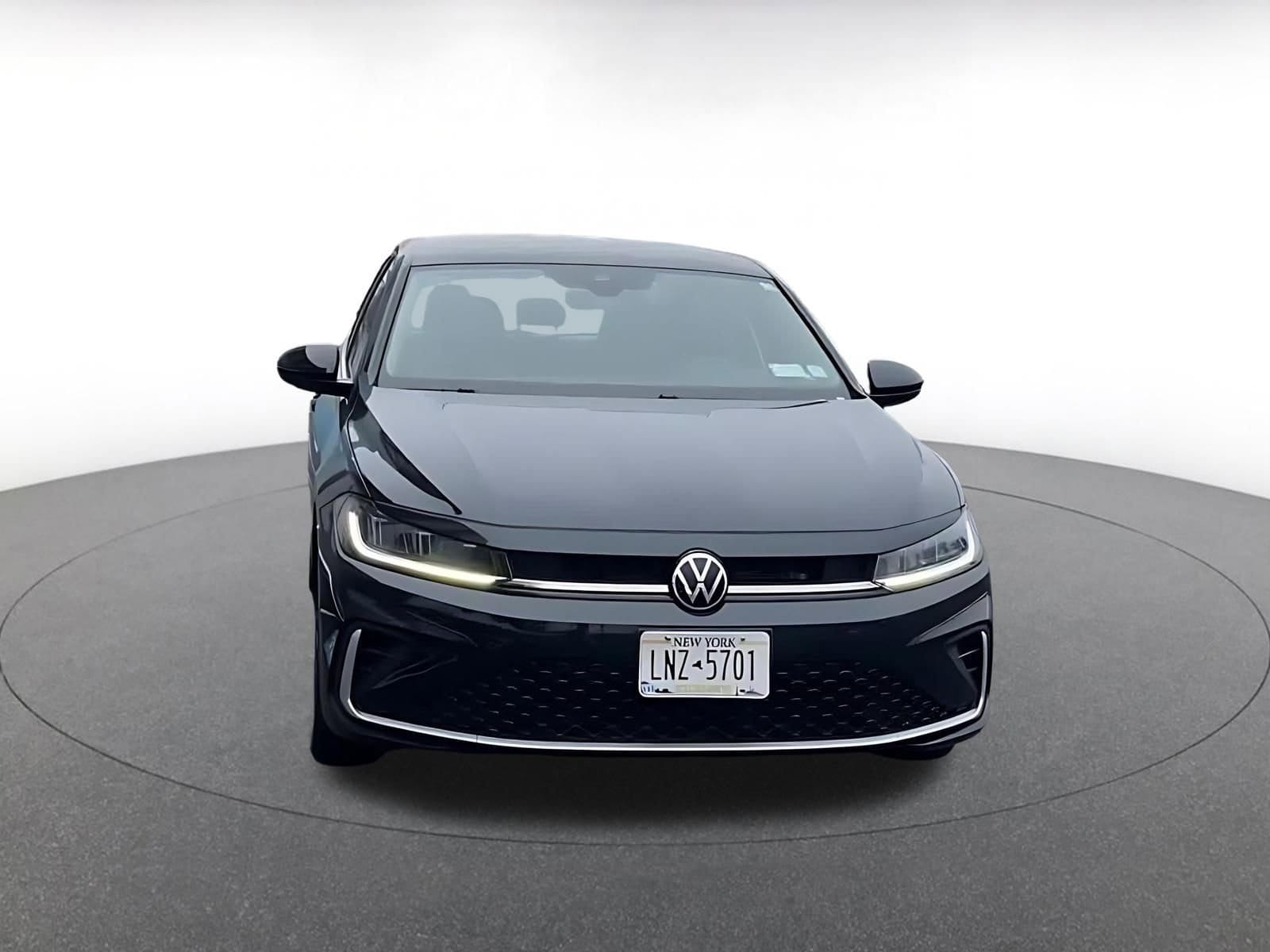 Thumbnail: 2025 Volkswagen Jetta - 4