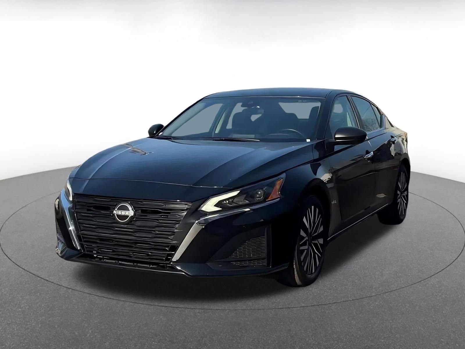 Thumbnail: 2025 Nissan Altima - 7